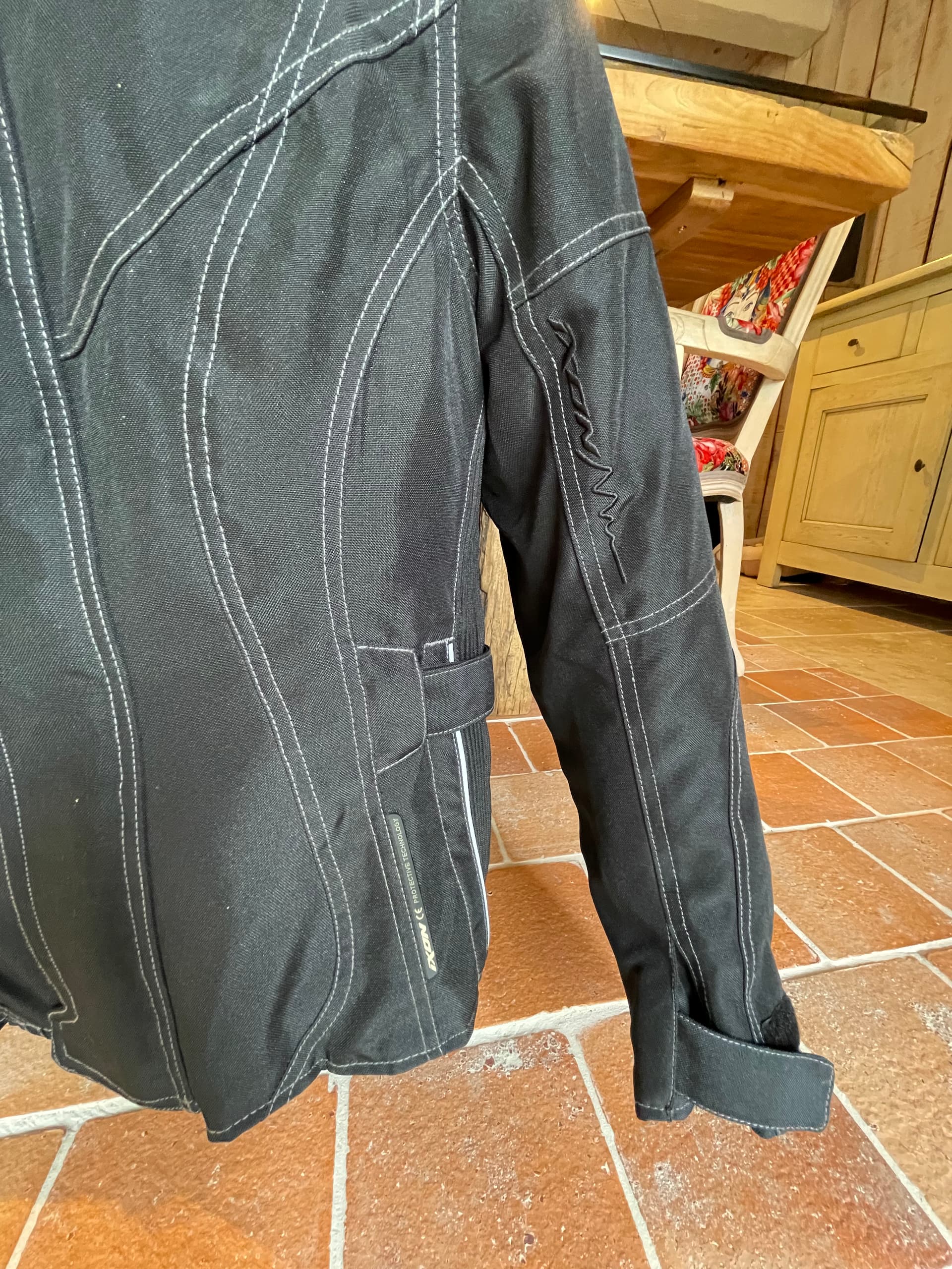 blouson de moto pour femme — photo 2/4
