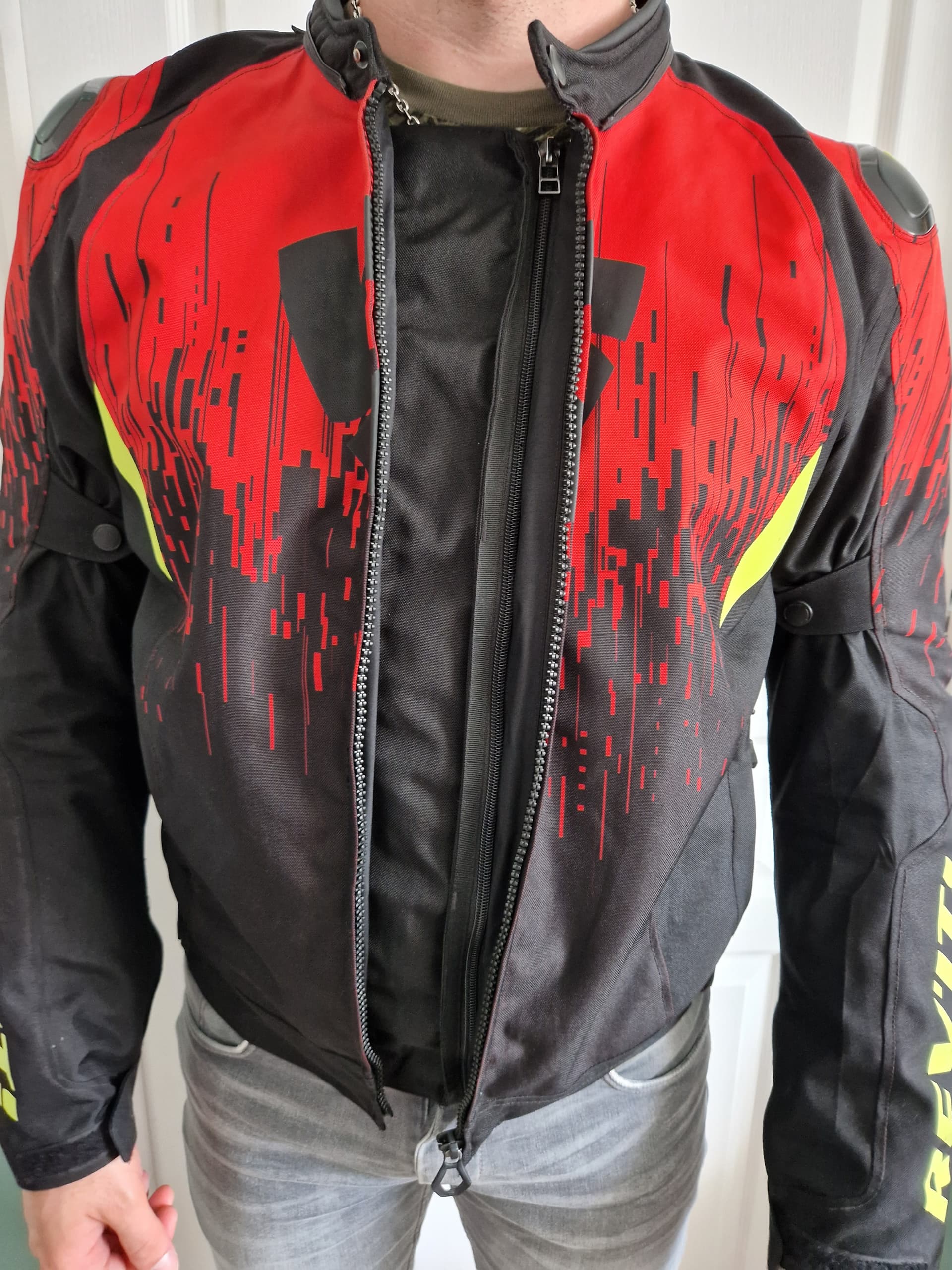 Veste rev it