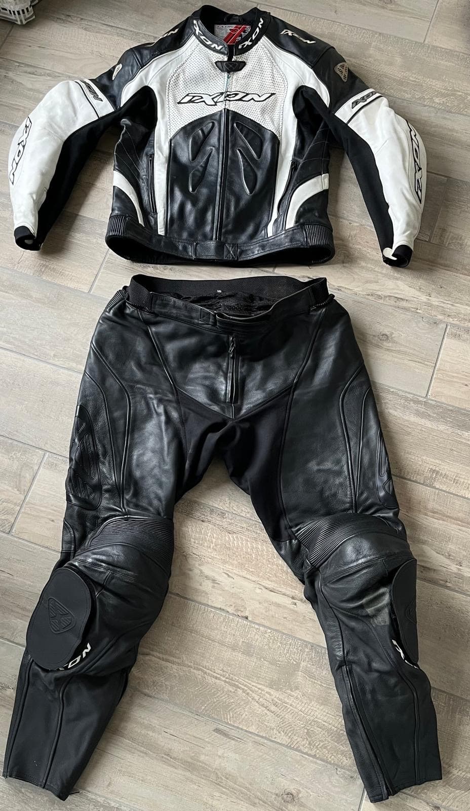 Ensemble cuir Ixon