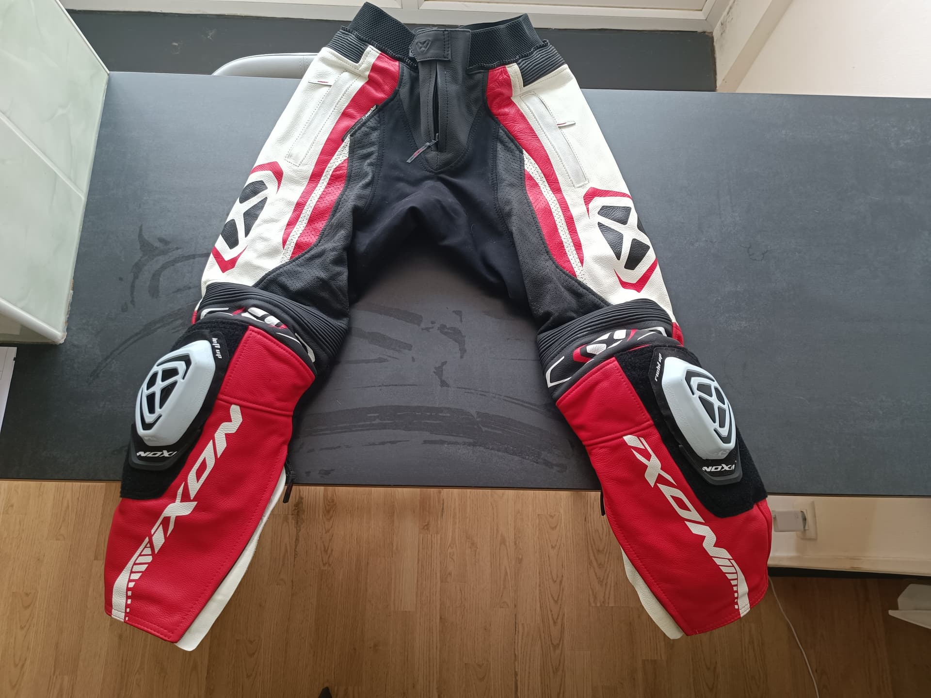 Pantalon en cuir moto Ixon — photo 4/4