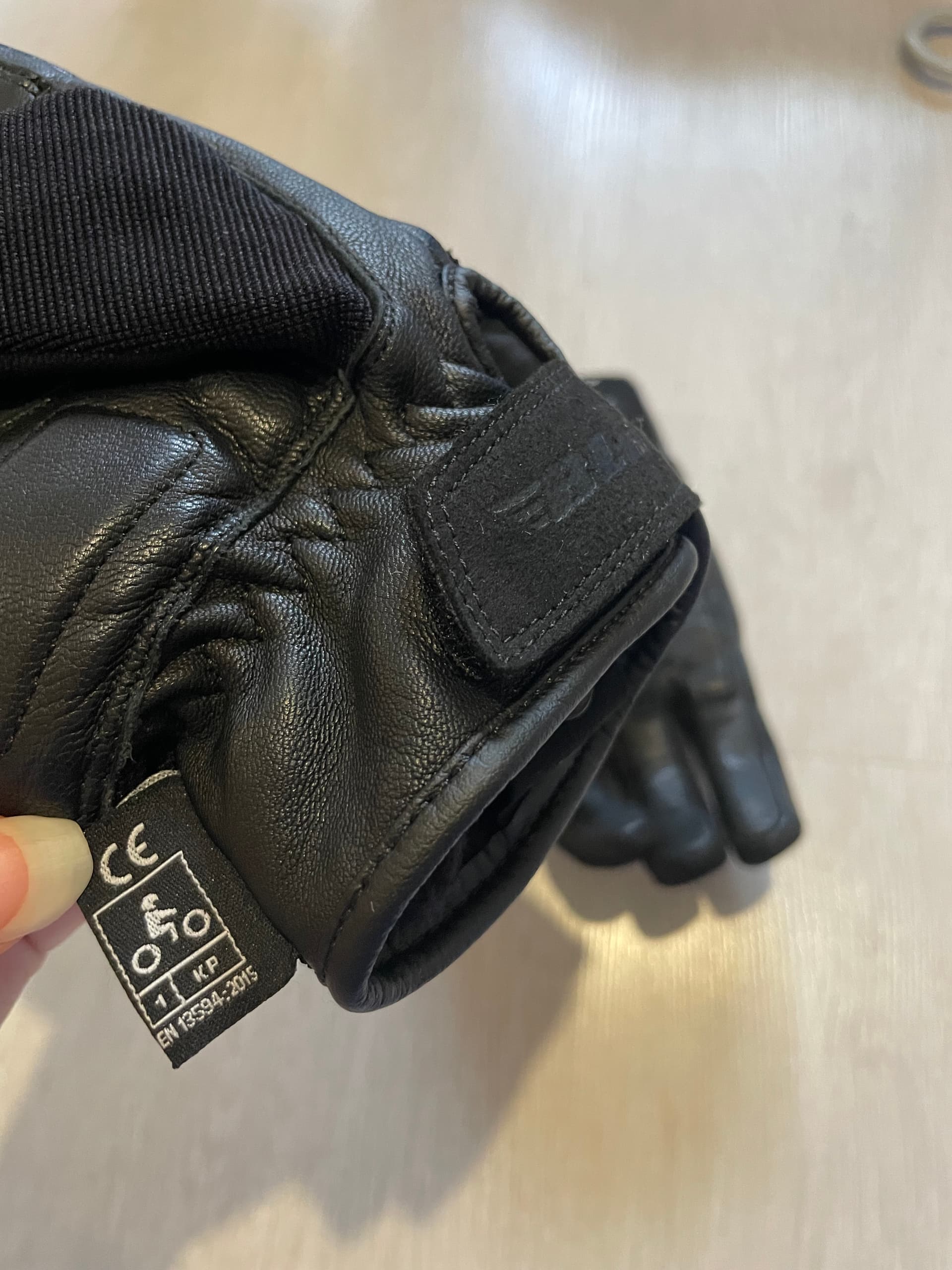 Gants BLH neufs — photo 3/4