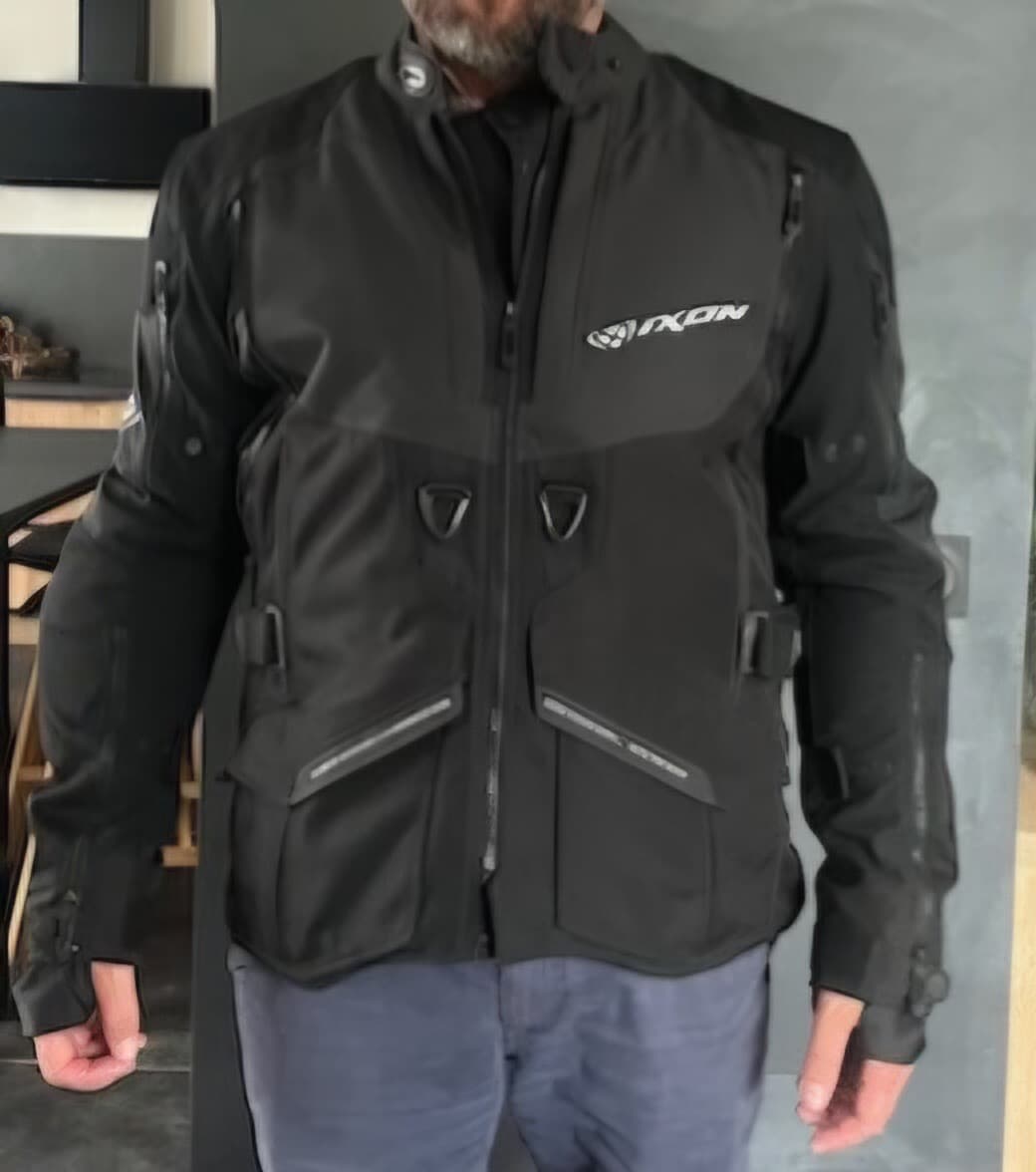 Veste IXON taille 2XL porté une fois