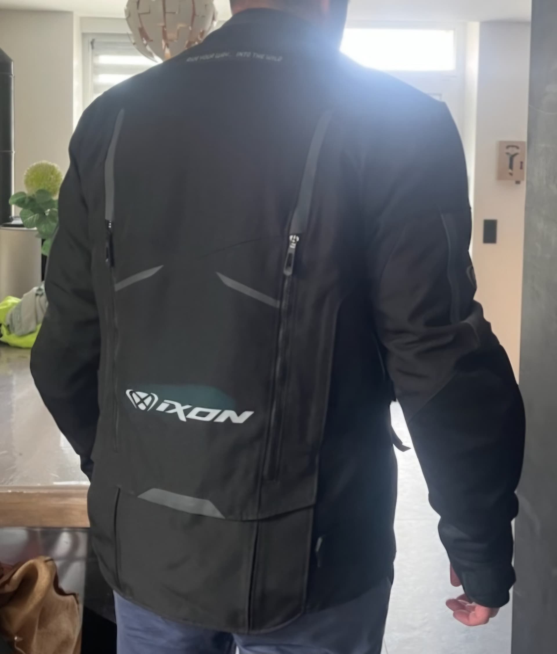 Veste IXON taille 2XL porté une fois — photo 2/5