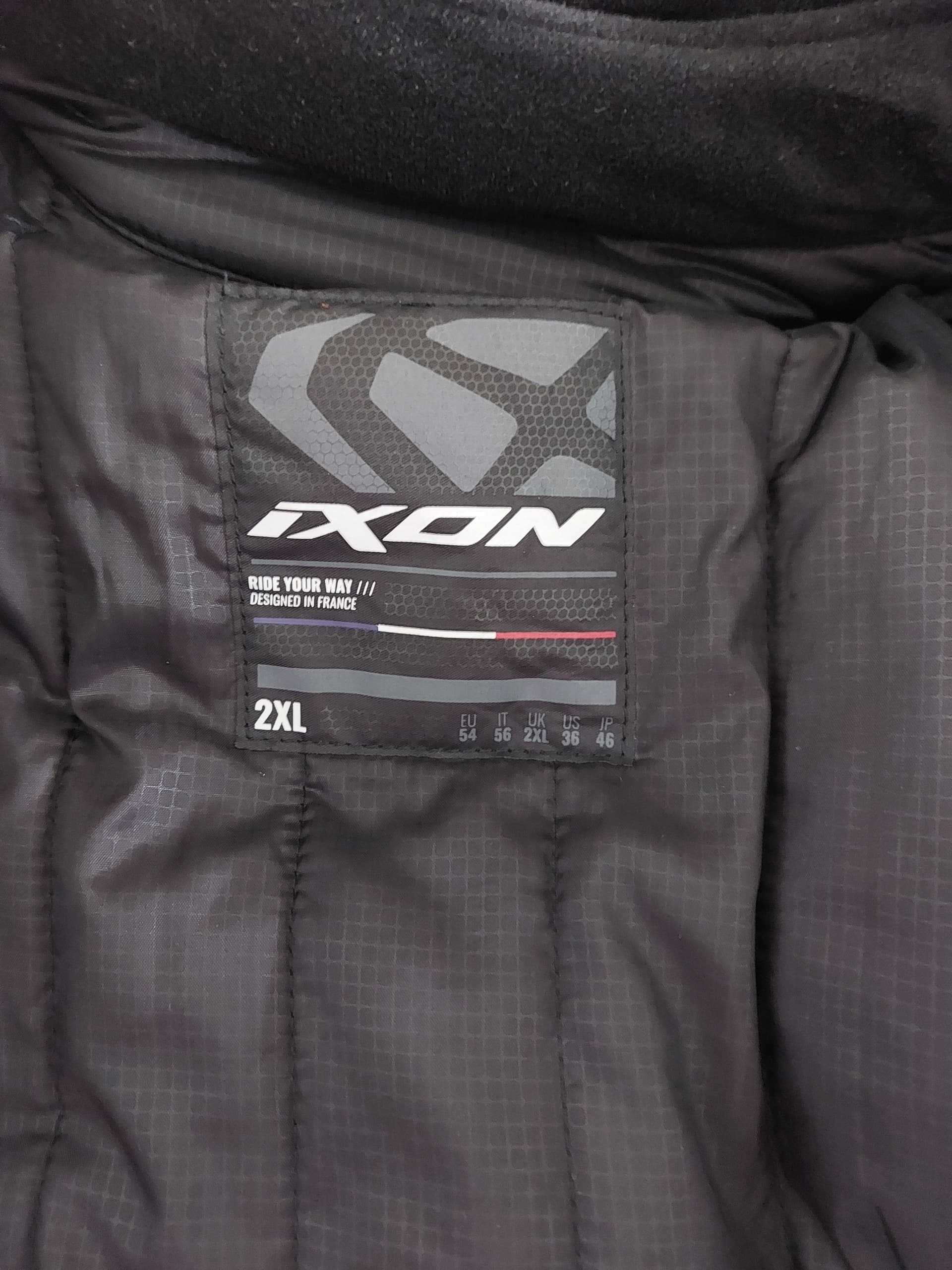 Veste IXON taille 2XL porté une fois — photo 4/5