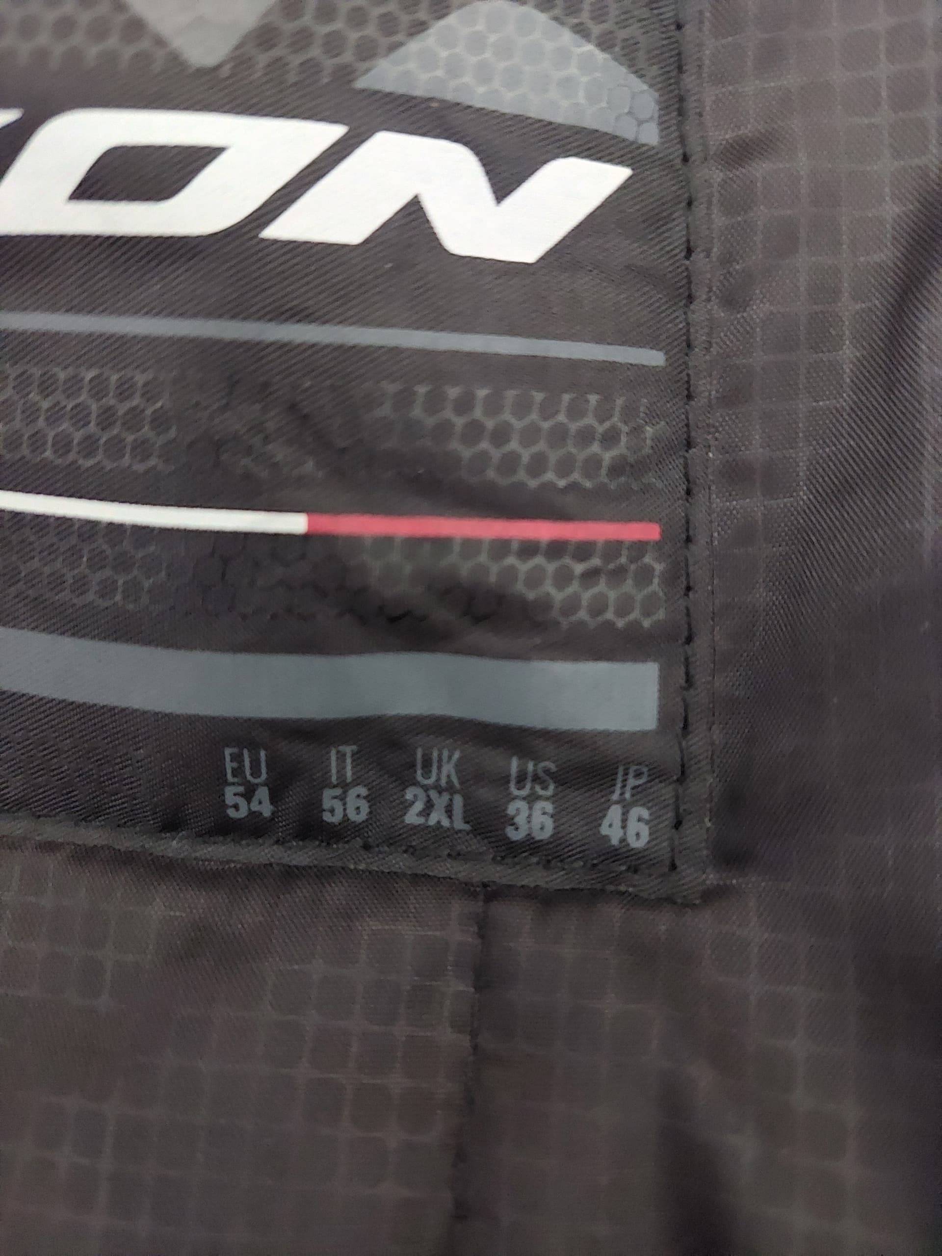 Veste IXON taille 2XL porté une fois — photo 5/5