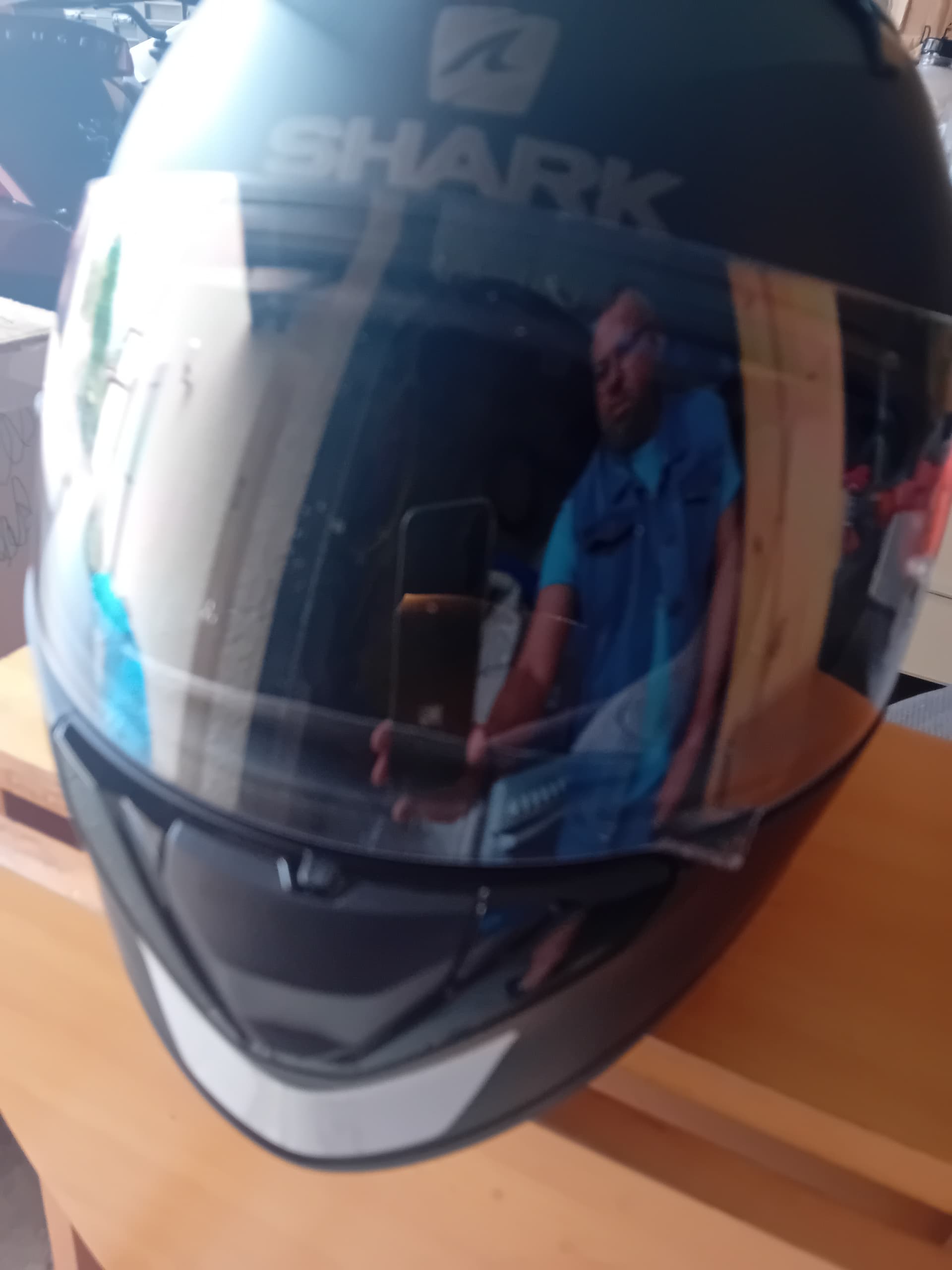 Casque moto intégral Shark