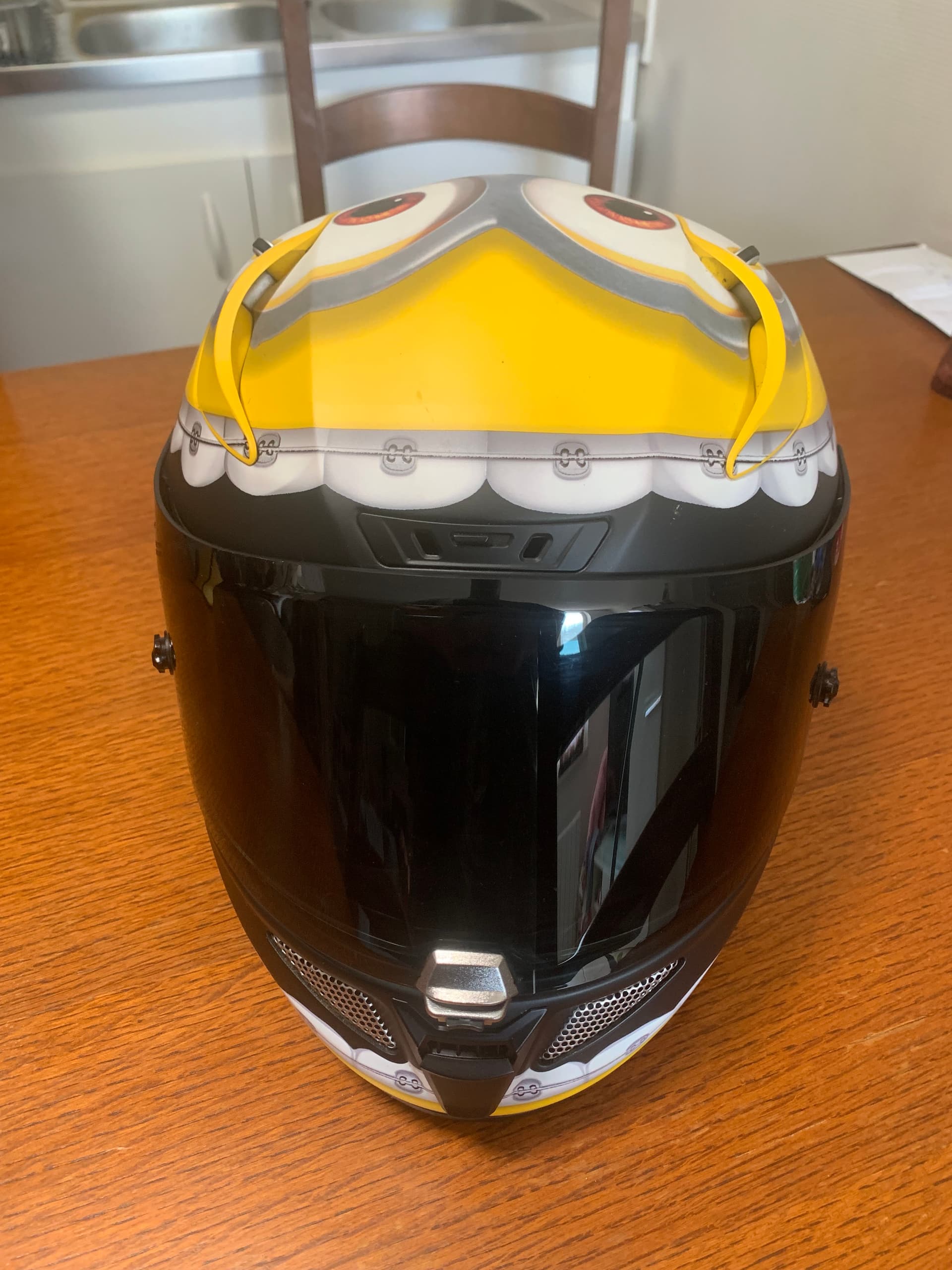 Casque moto minion — photo 3/4