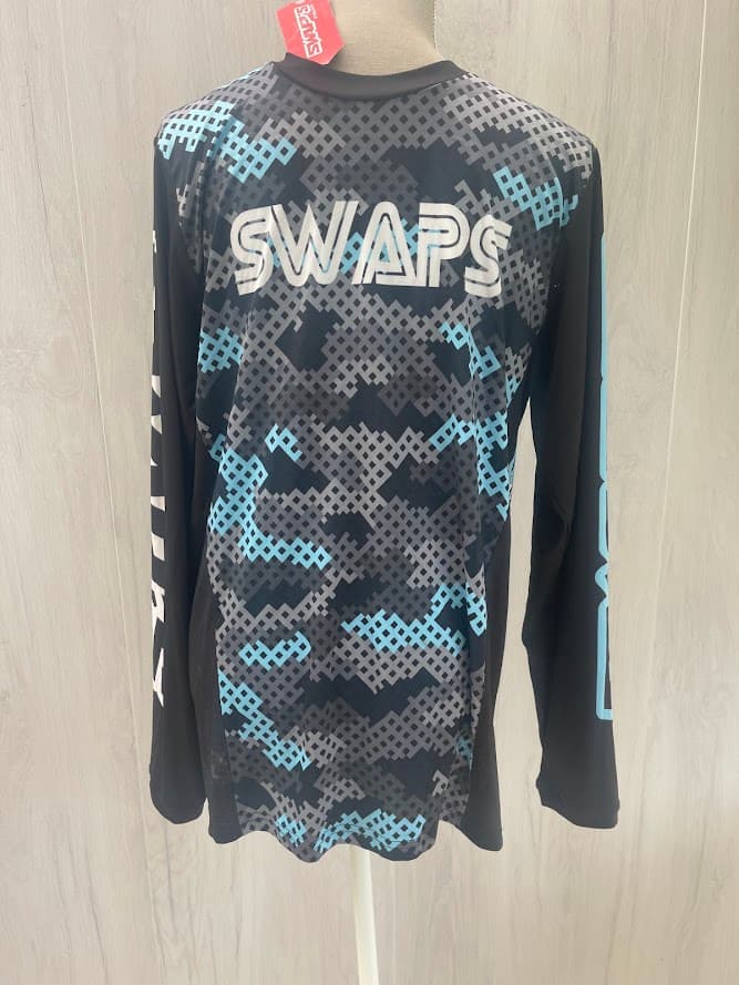 tee shirt cross neuf