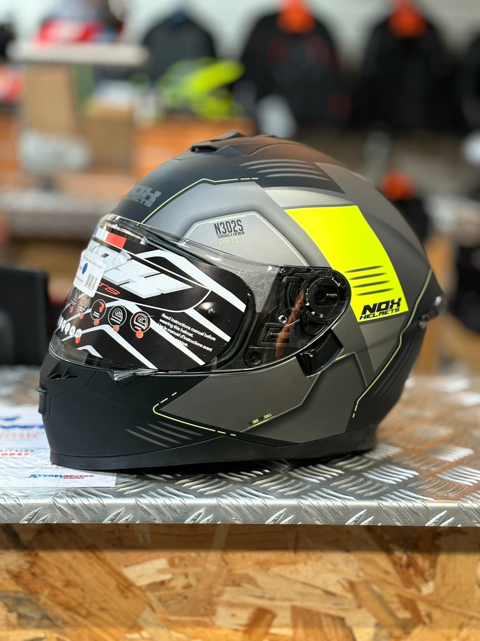 Casque intégral NOX — photo 1/4