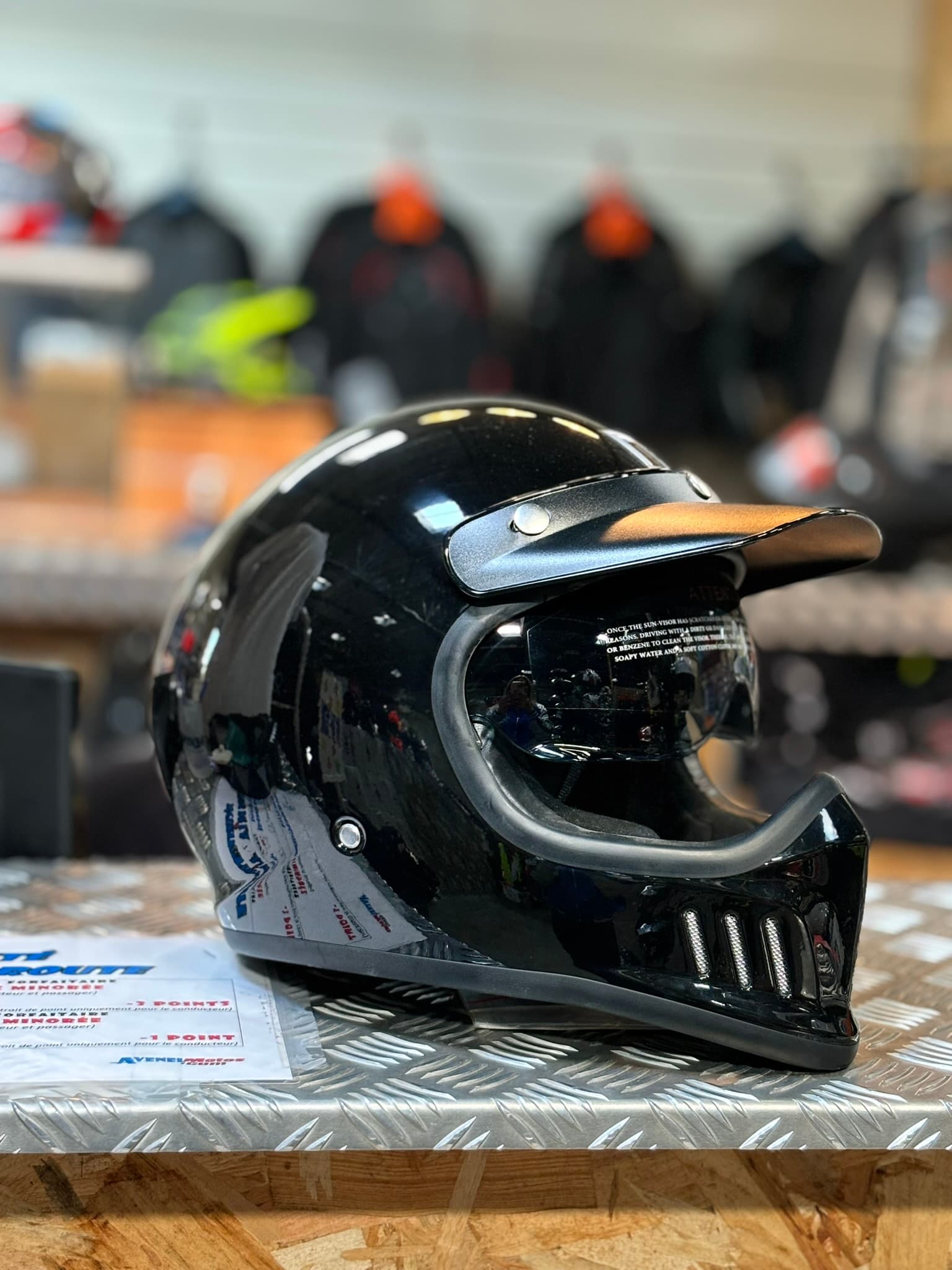 Casque intégral NOX PREMIUM — photo 1/5