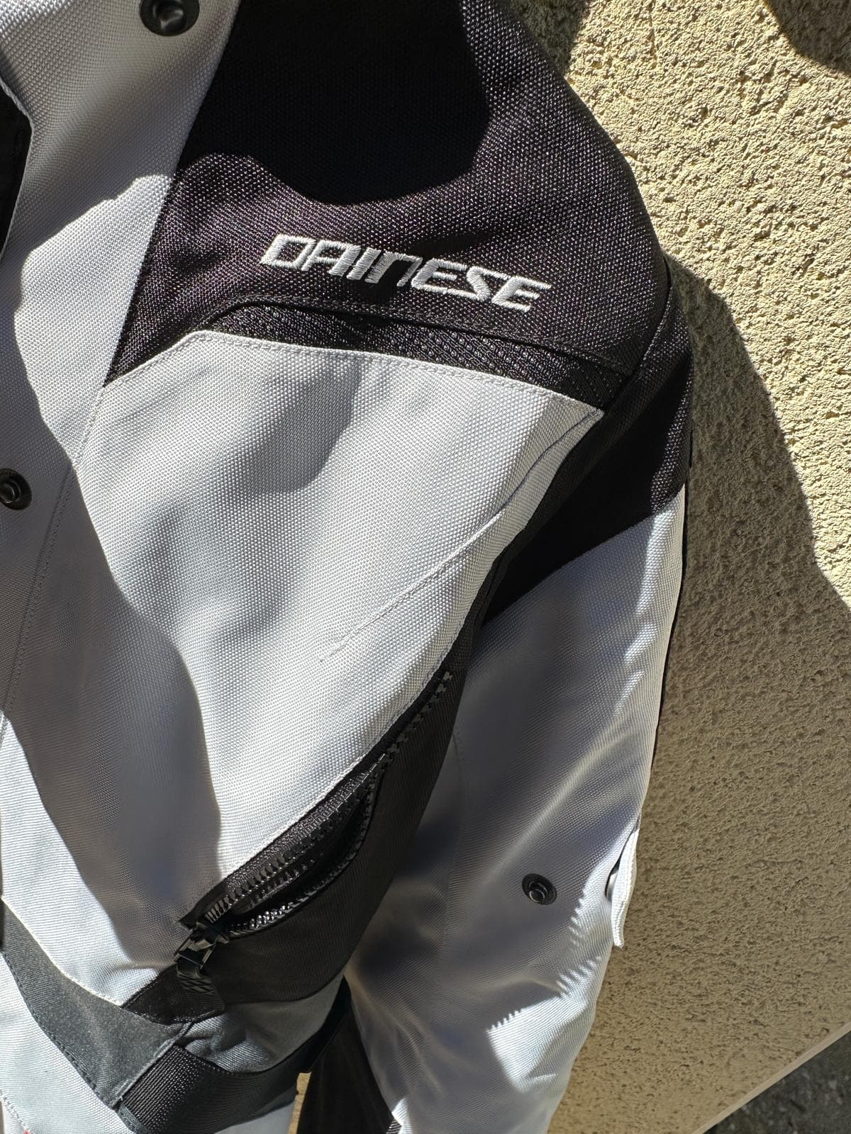 Blouson femme marque Dainese — photo 2/3