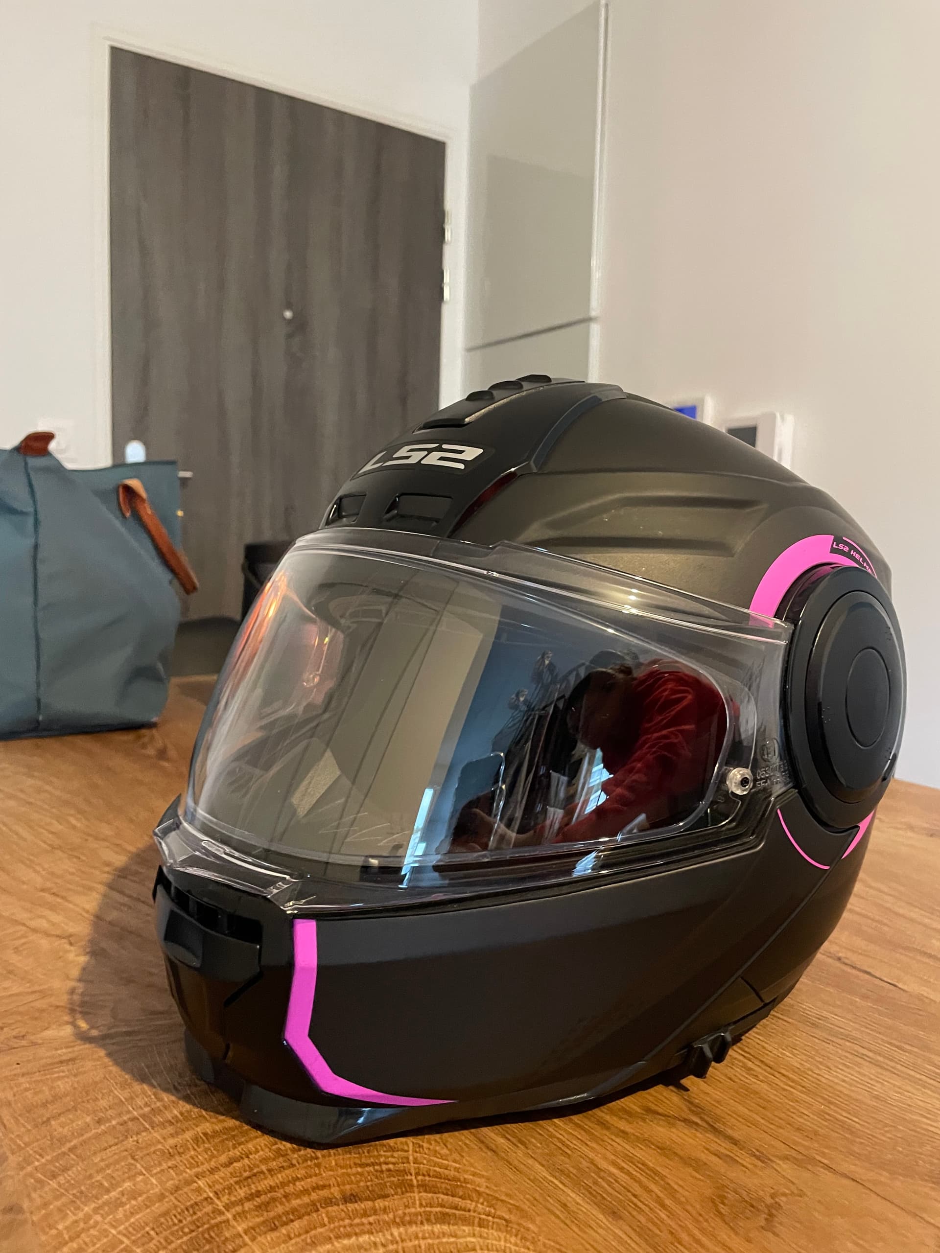 Casque de moto LS2 — photo 2/5