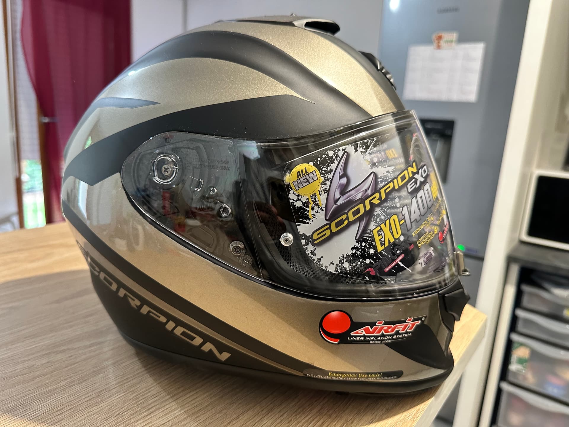 Casque moto scorpion exo 1400 neuf — photo 4/4