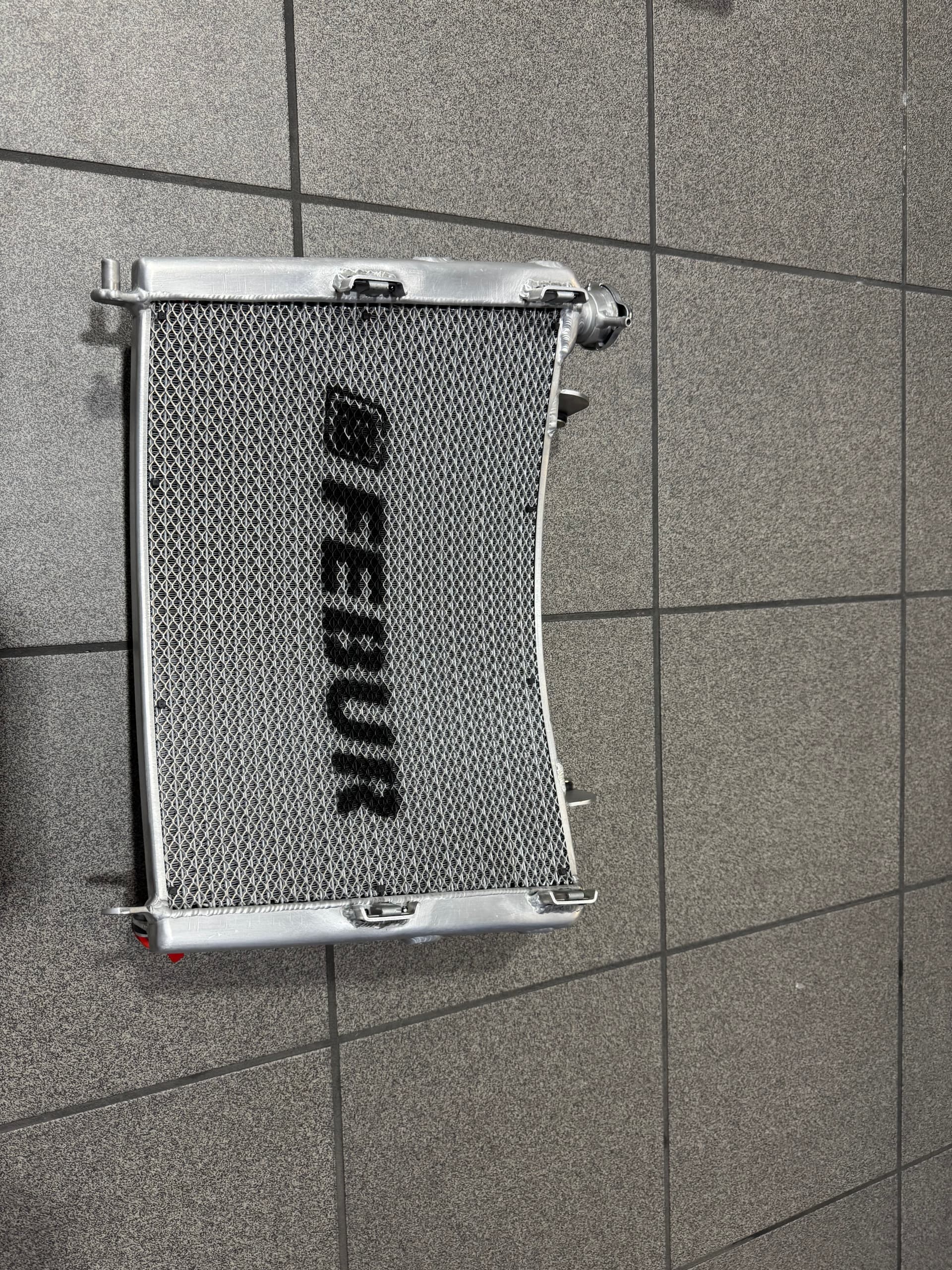 Radiateur R1 — photo 4/5