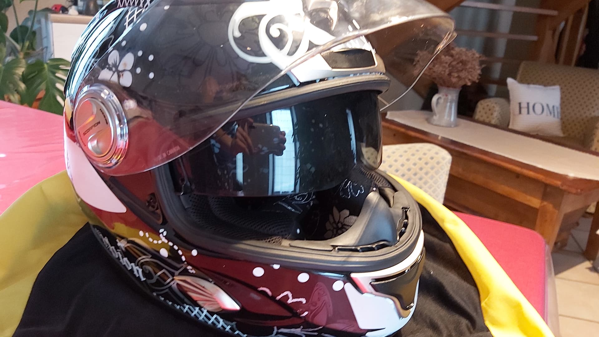 Casque femme scorpion
