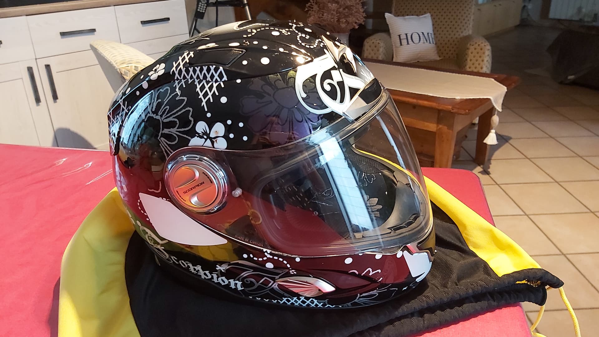 Casque femme scorpion — photo 2/5