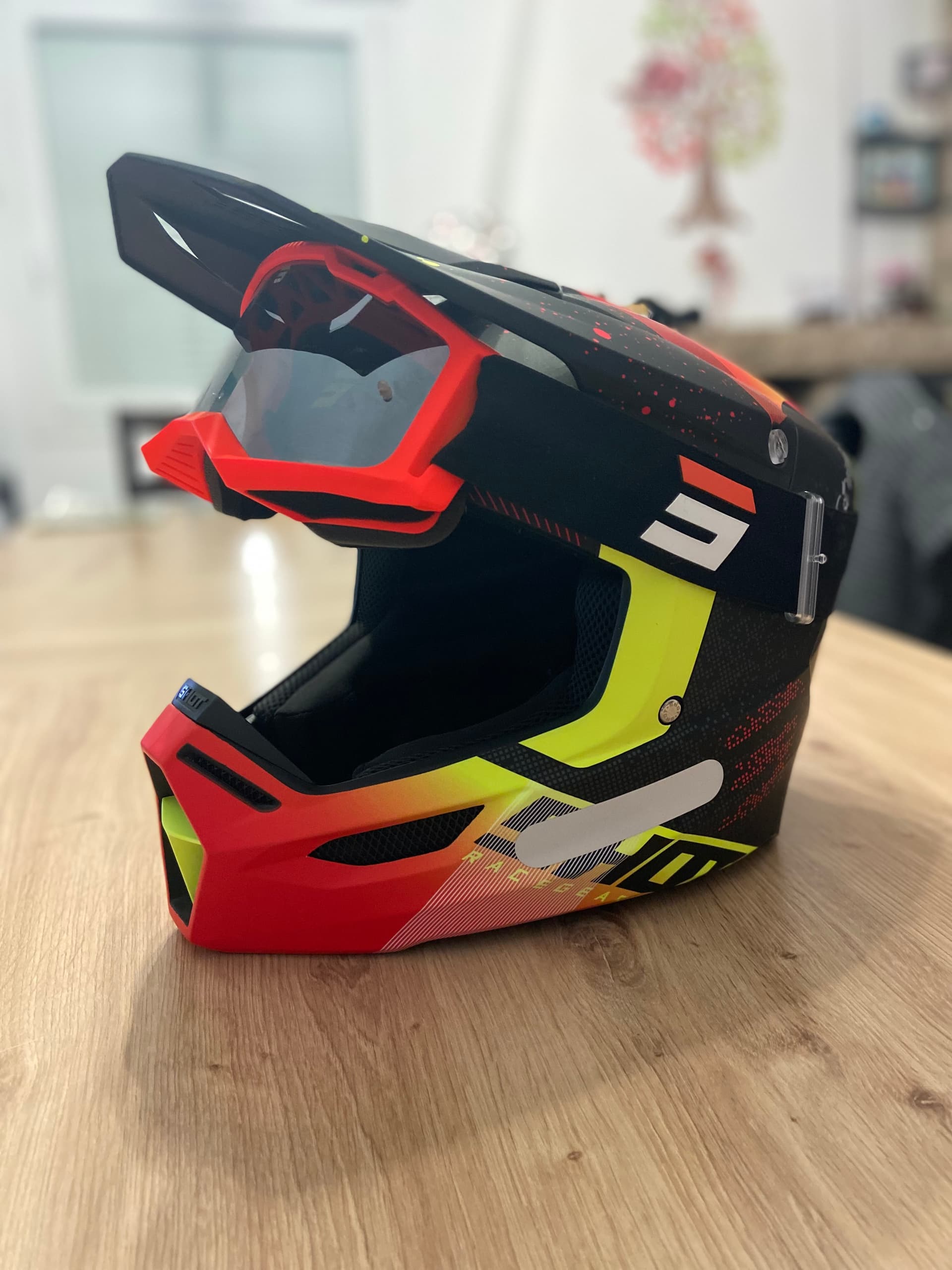 Casque Moto Cross Shot Race Gear Furious Matrix Taille M avec lunettes Shot — photo 2/5