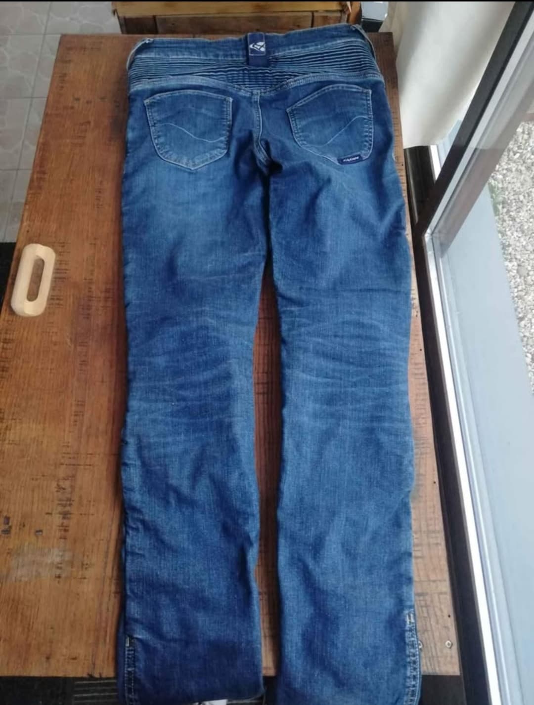 Jeans moto femme — photo 2/4