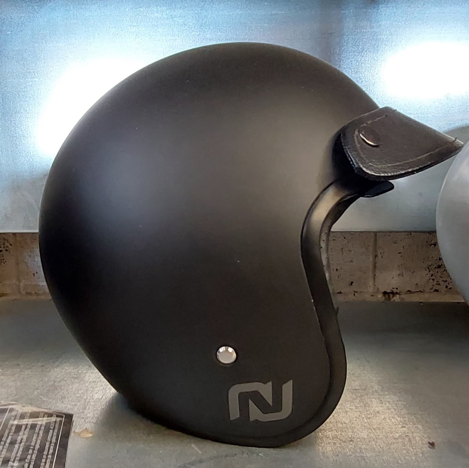 Casque jet — photo 1/1