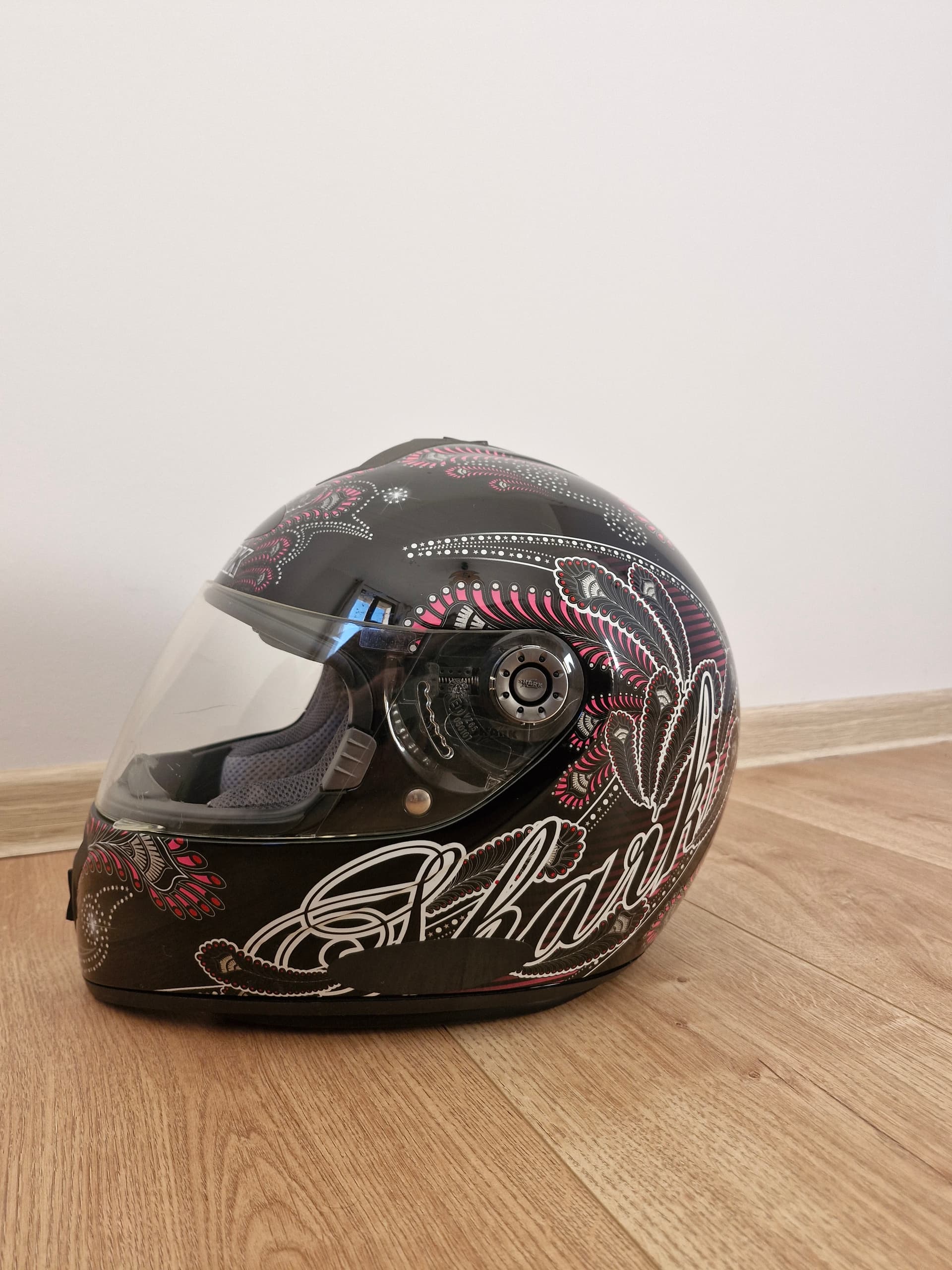 Casque Shark S600 folies