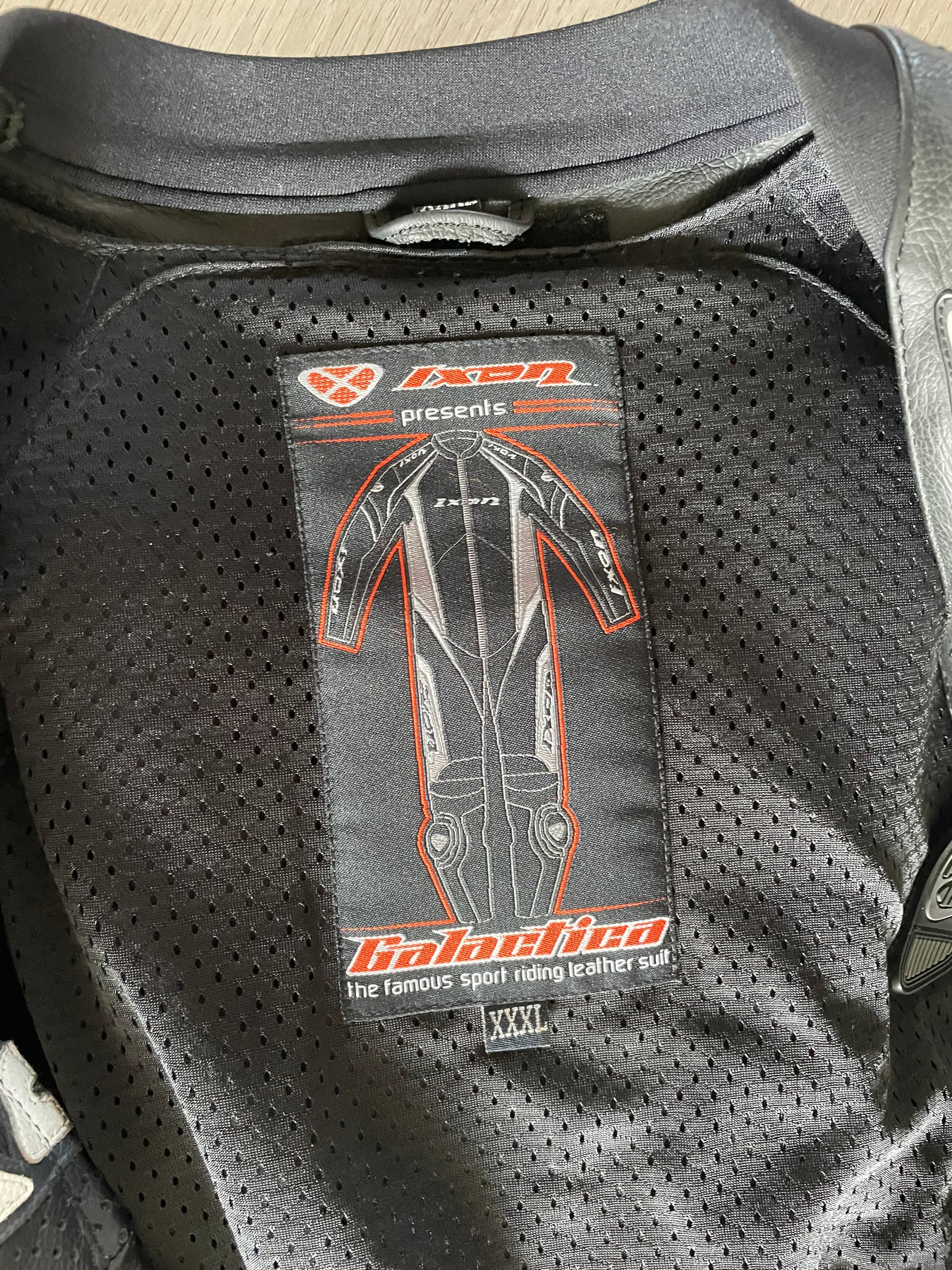 Combinaison cuir de Piste