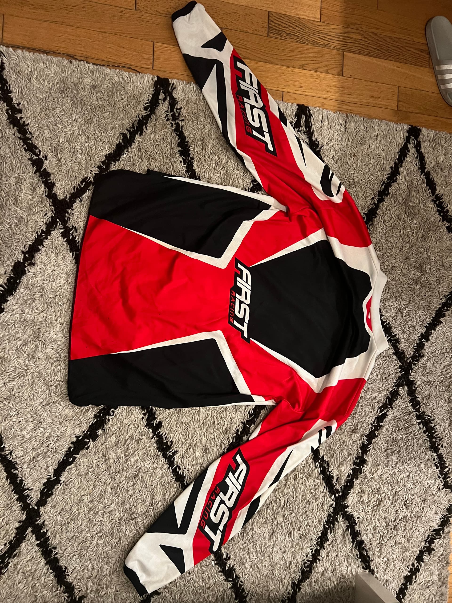 Ensemble Moto First Racing — photo 2/5