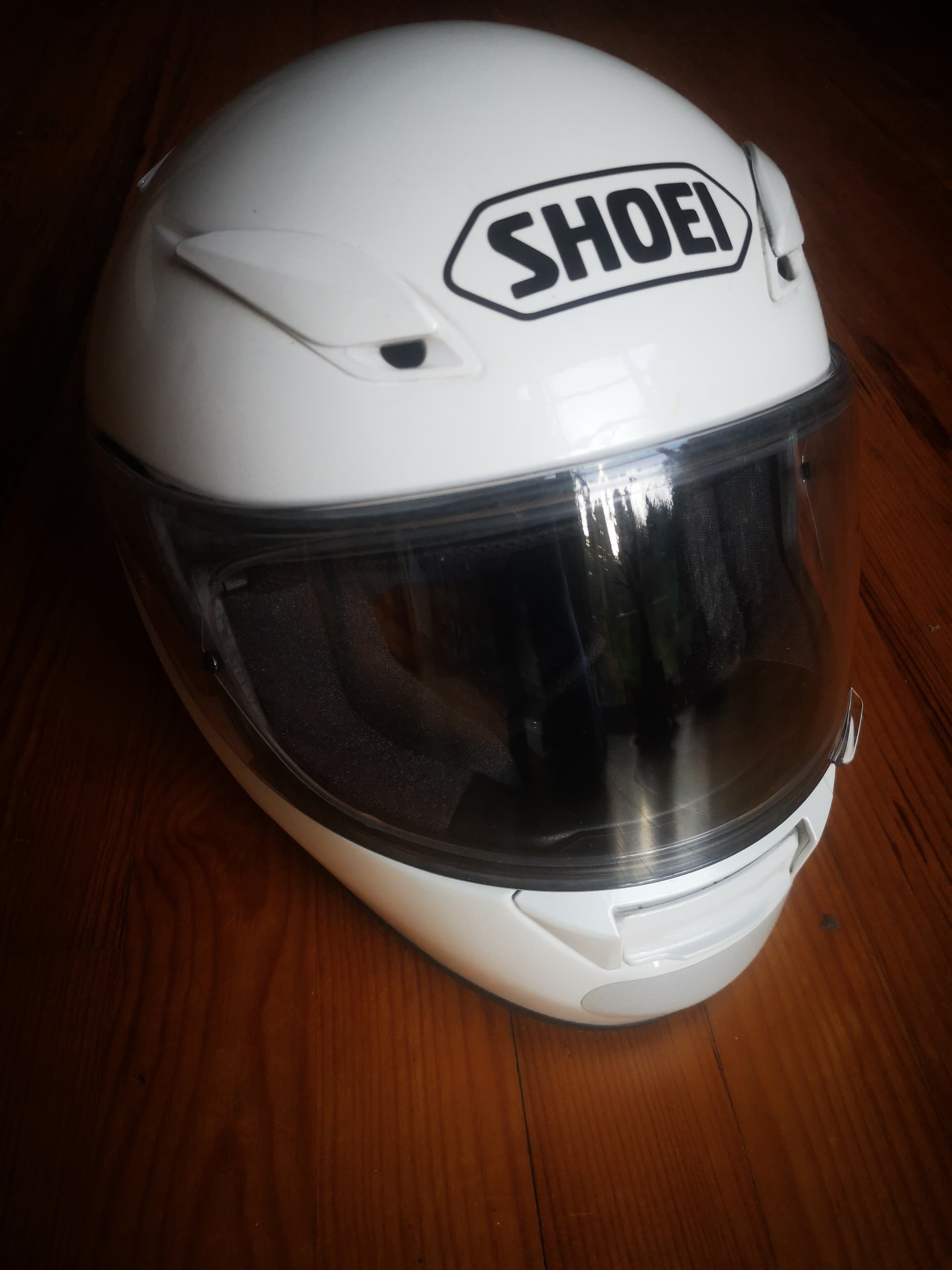 Casque de moto femme SHOEI état neuf