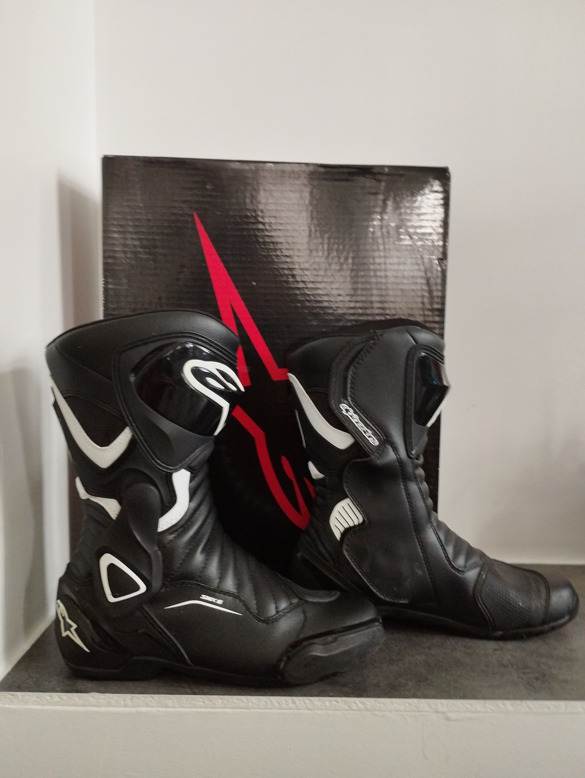 Botte de moto cuir noir femme taille 39 Alpinstar neuve — photo 2/5