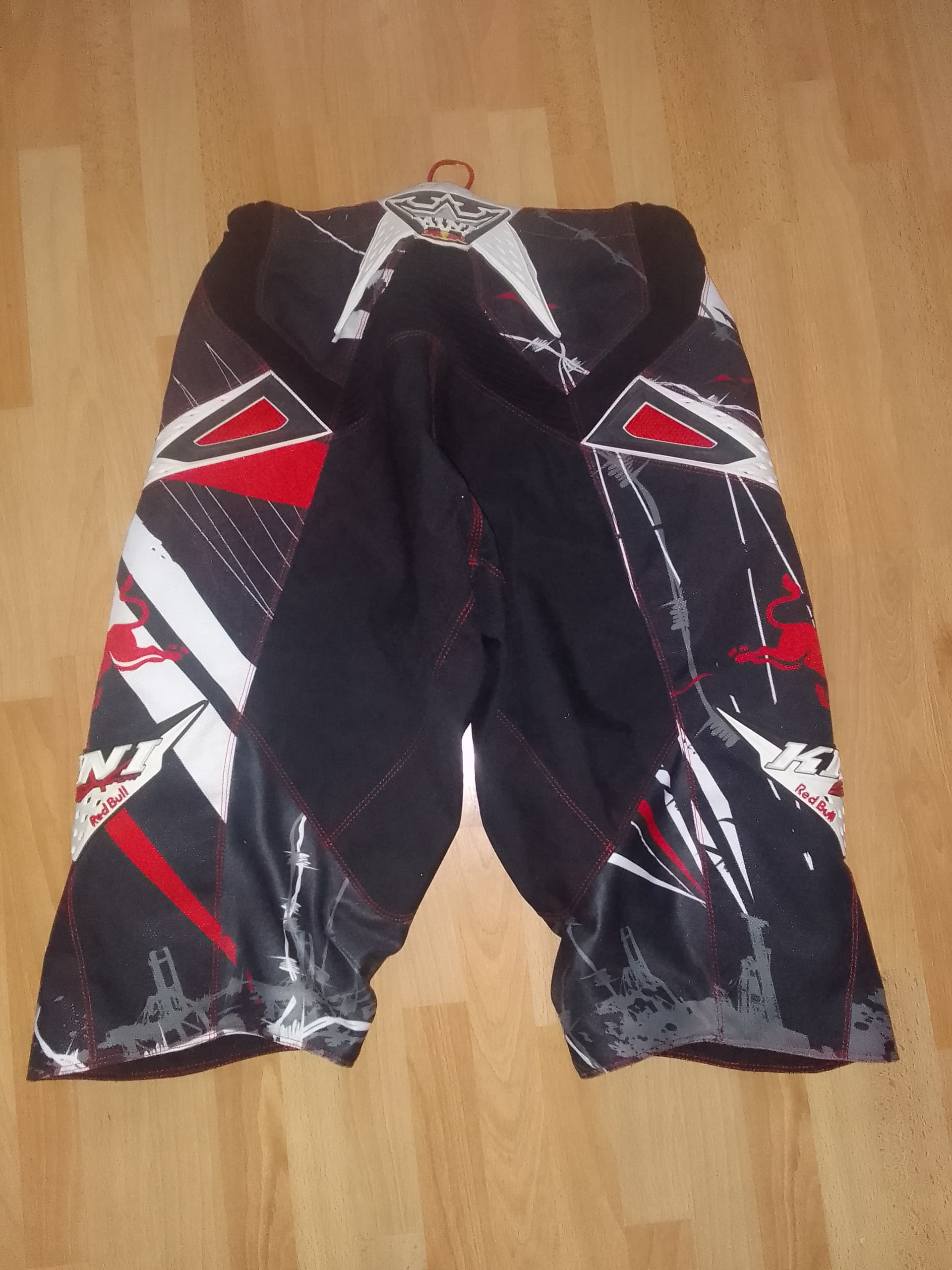Short moto cross red bull — photo 2/2