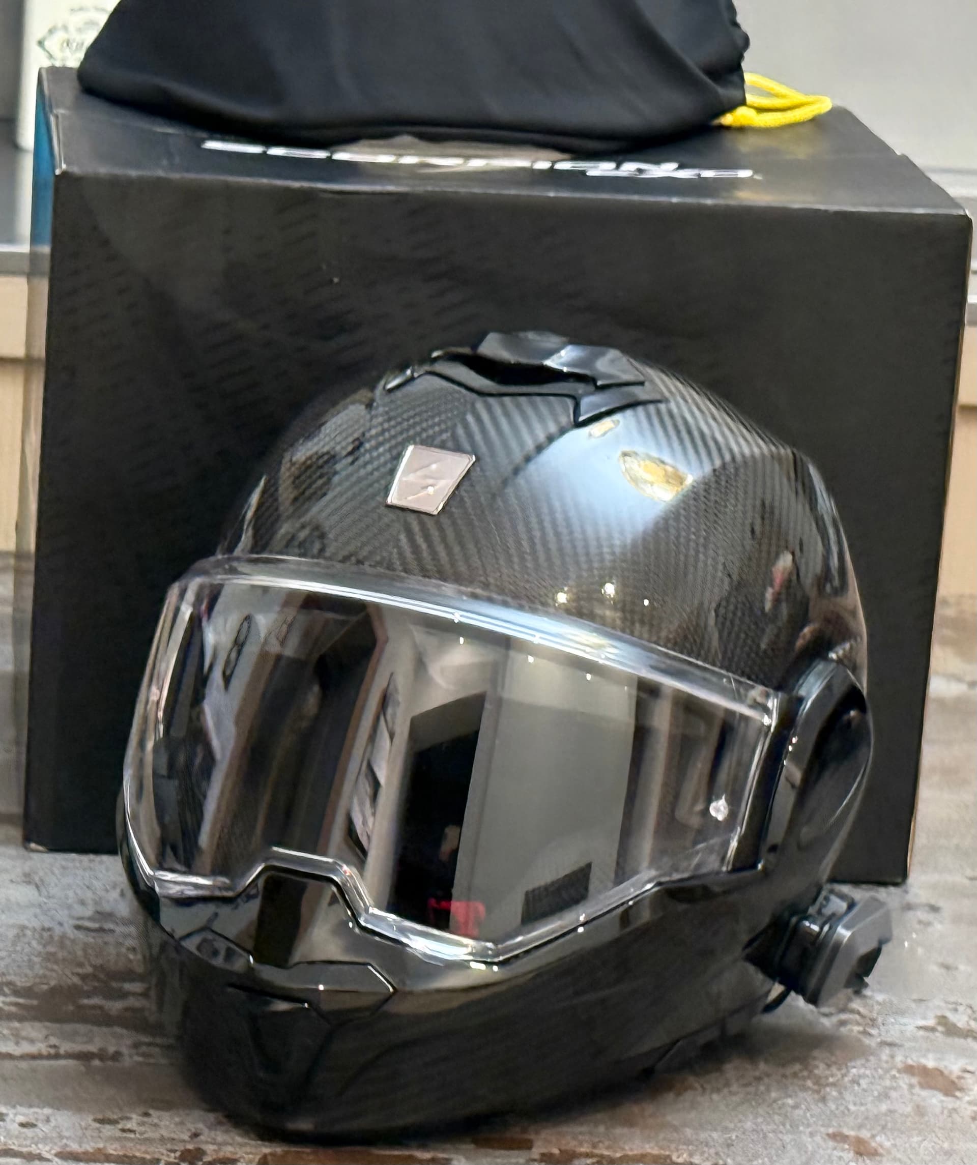 Casque Scorpion Exo Tech Carbon + Support Cardo Packtalk COMME NEUF — photo 3/5