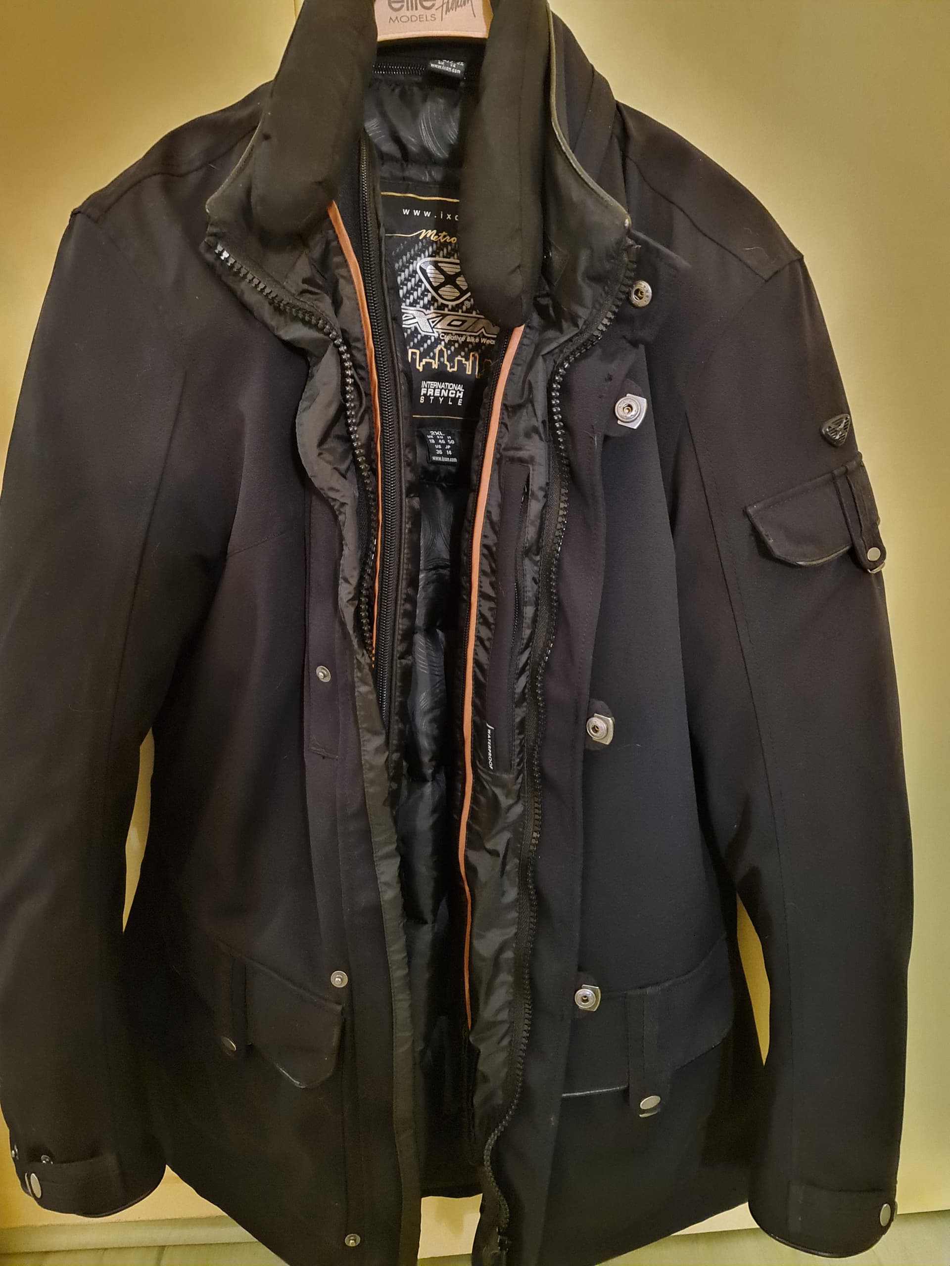 Blouson noir — photo 1/5