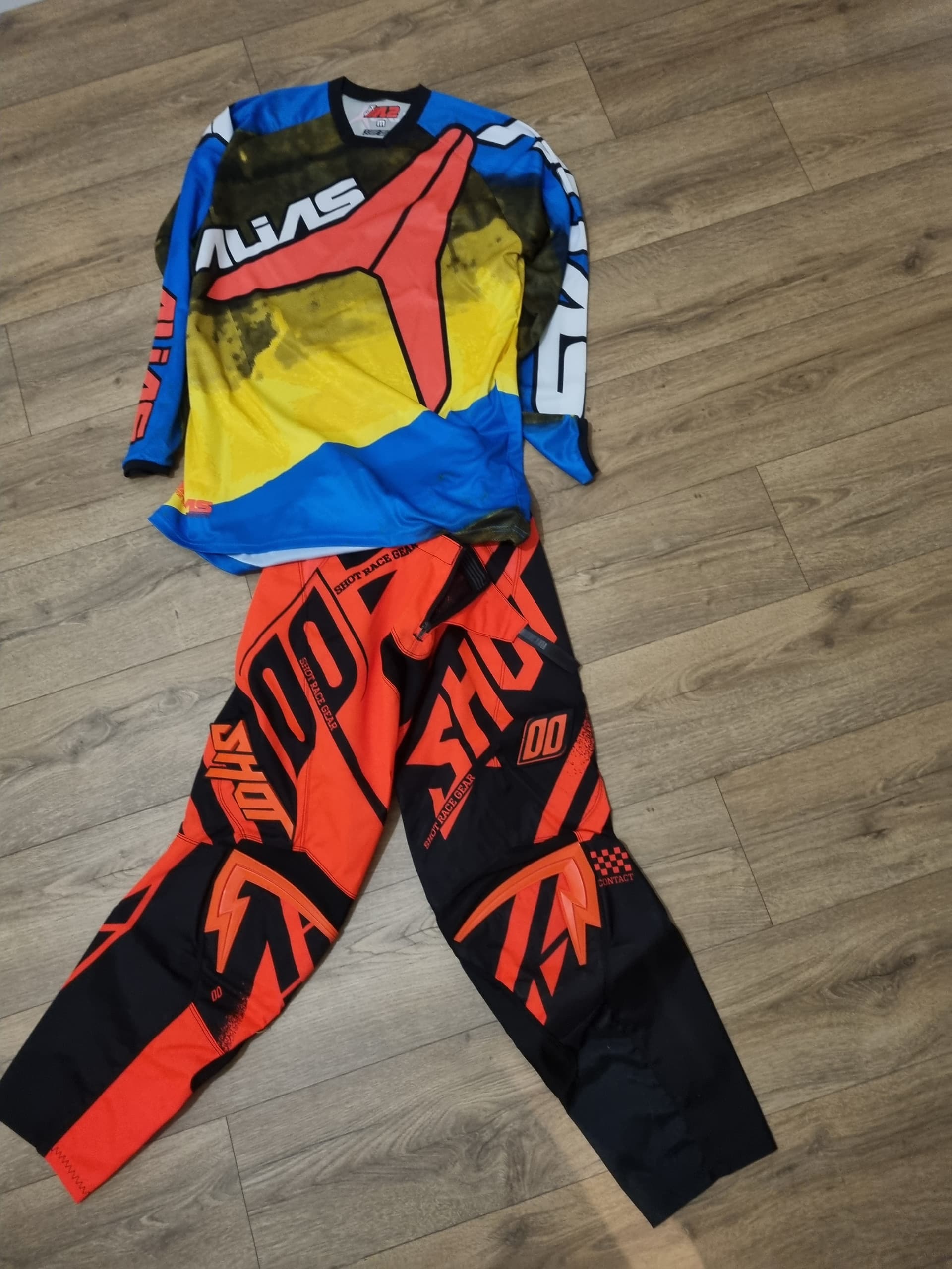 Ensemble pantalon + haut cross