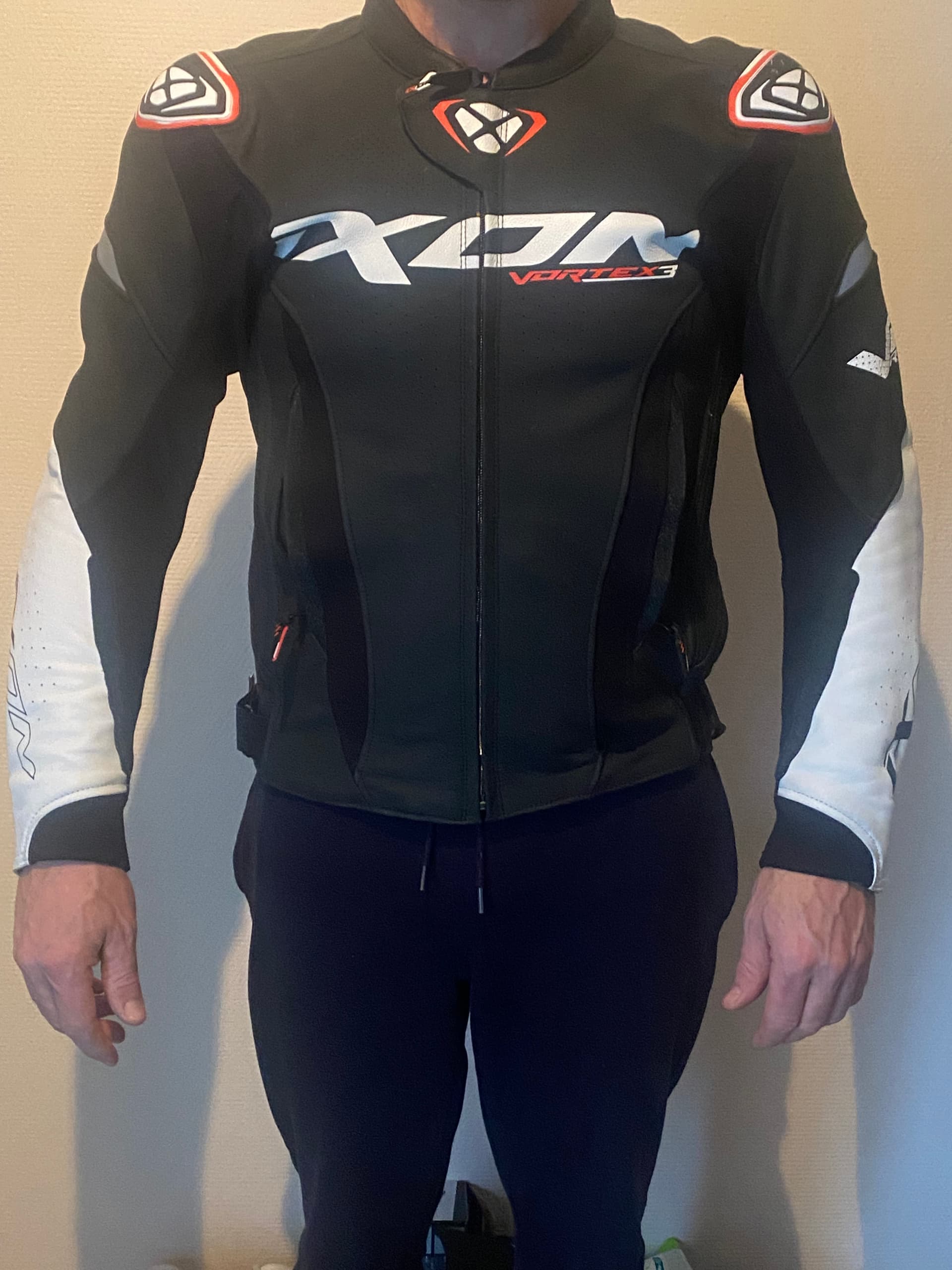 Veste en cuir MOTO — photo 2/5