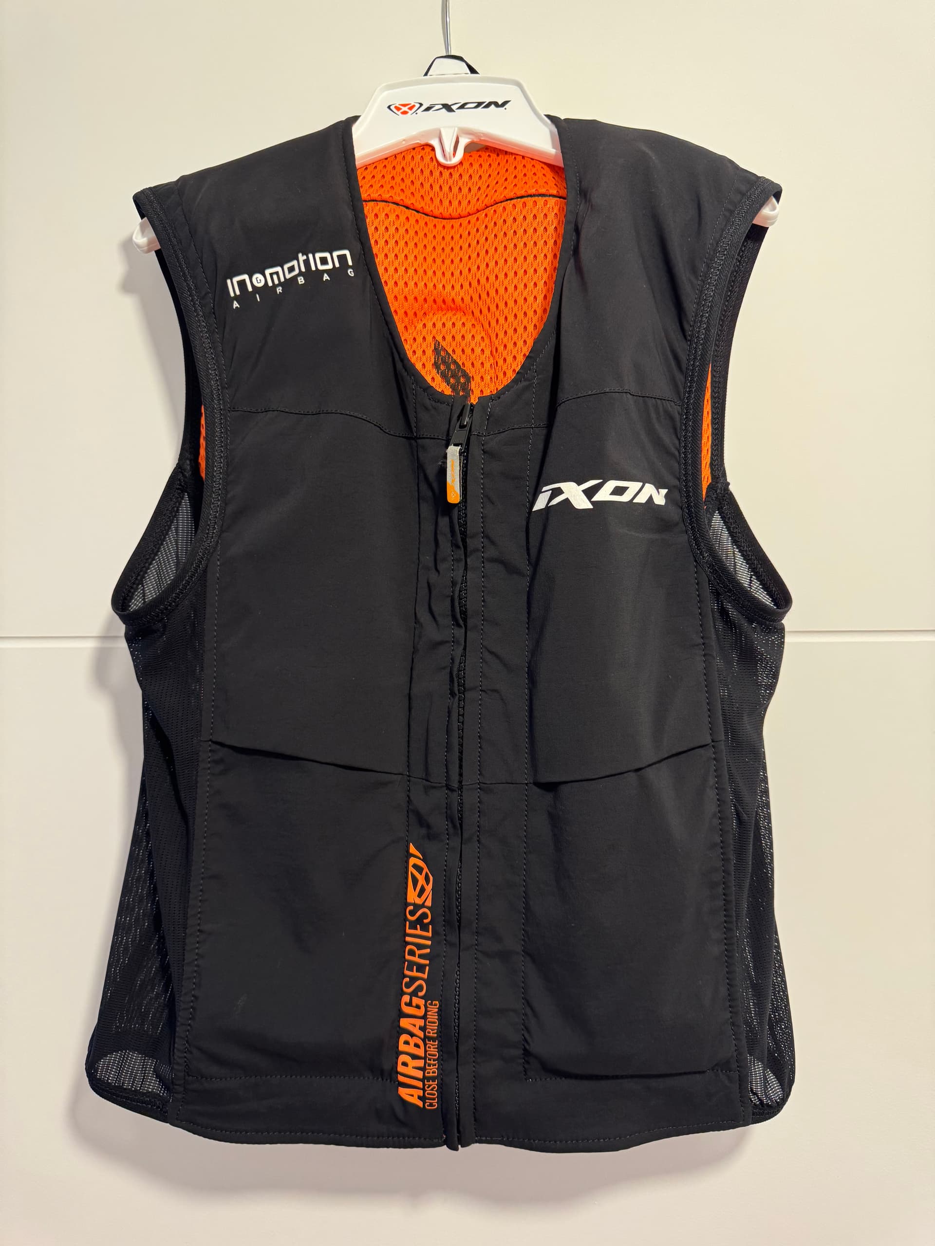 Air bag Ixon U03 — photo 2/4