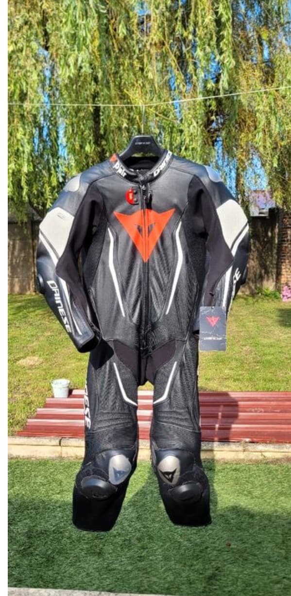 combinaison de moto Dainese Misano 2 D-air en excellent état ( neuve jamais portée)