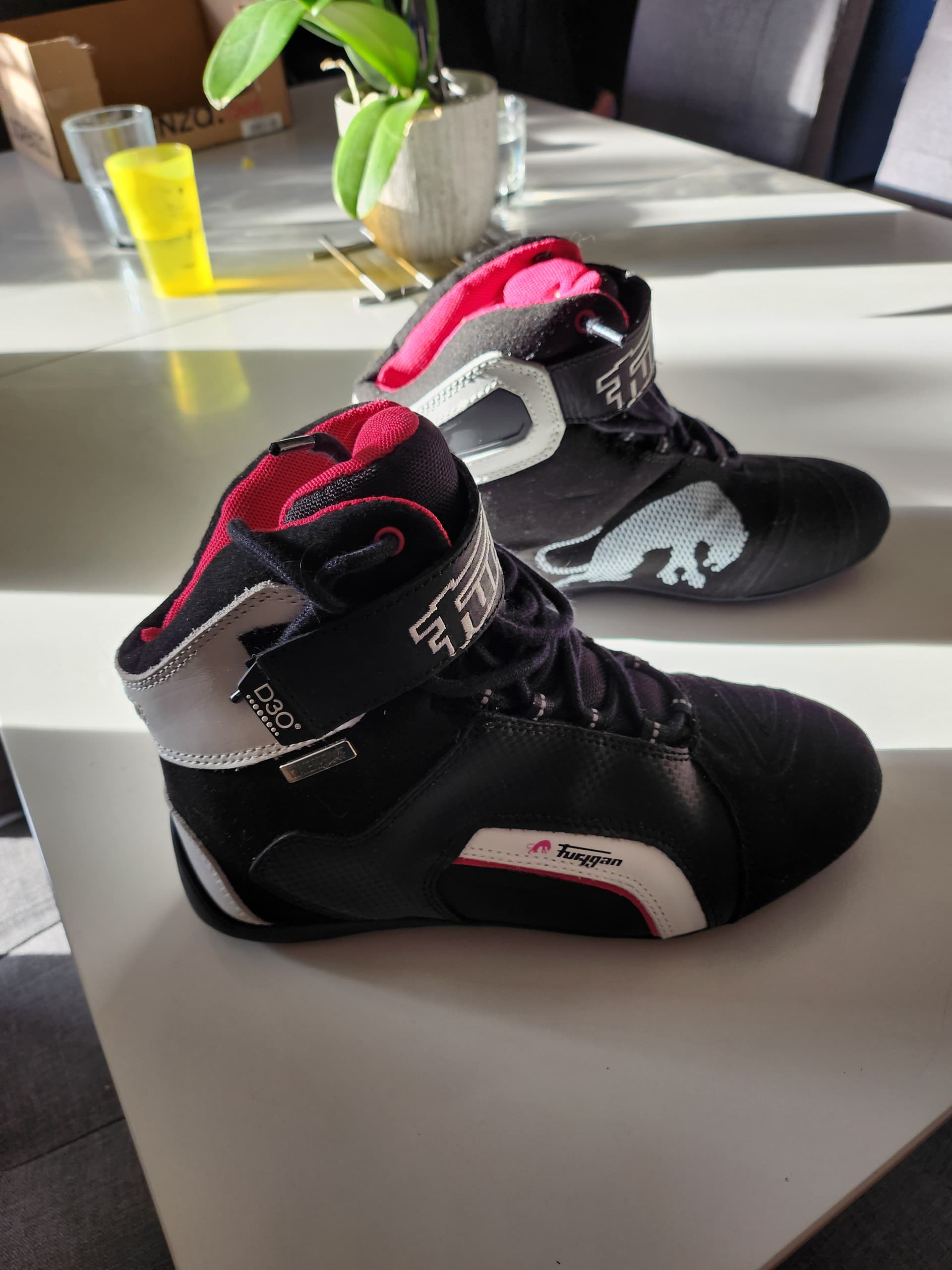 Bottines Furygan taille 40 totalement neuf — photo 2/3