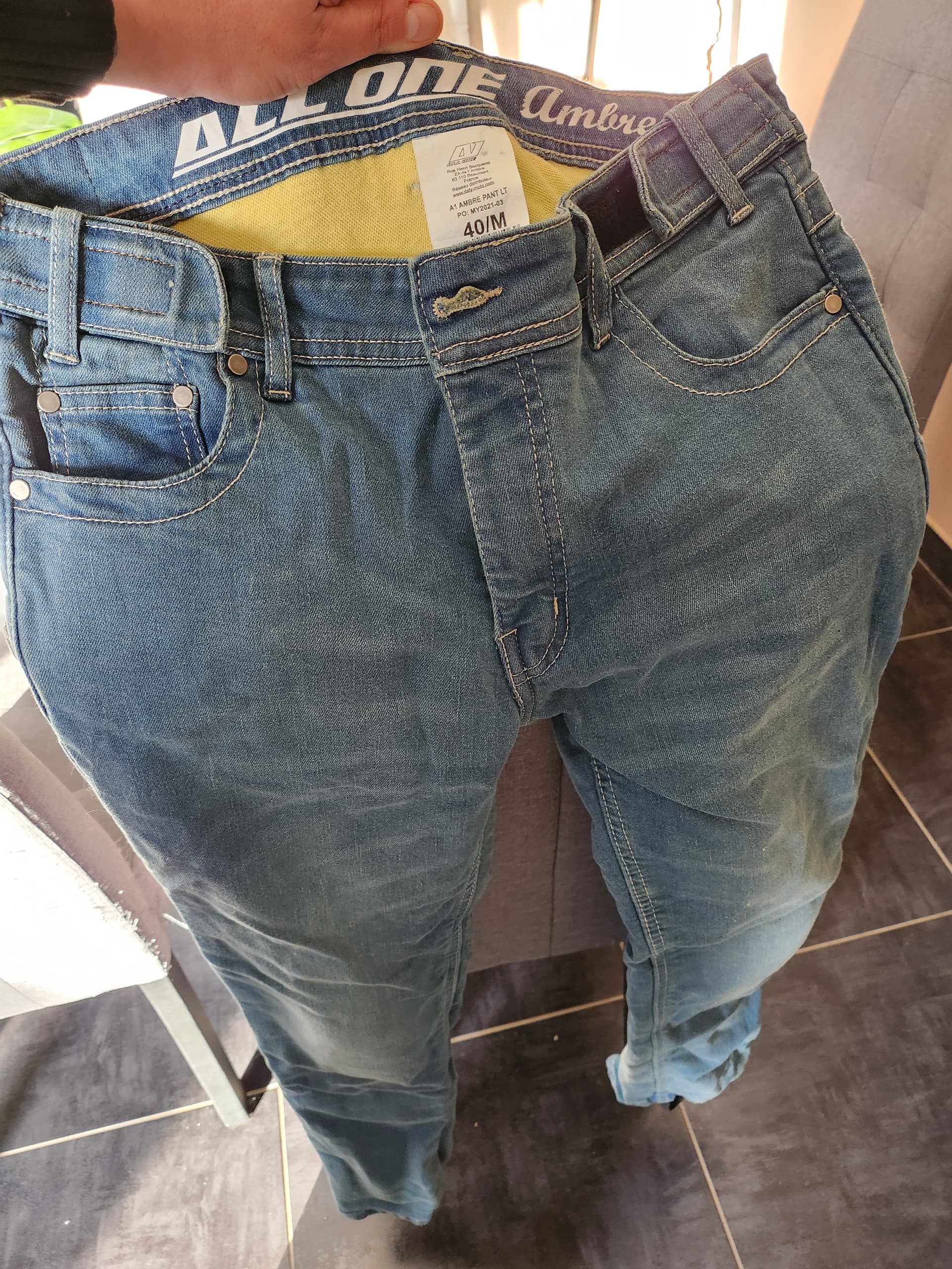 Jean coqué moto couleur ambre All One taille 40 totalement neuf jamais porté garantie facture à l'appui — photo 2/2