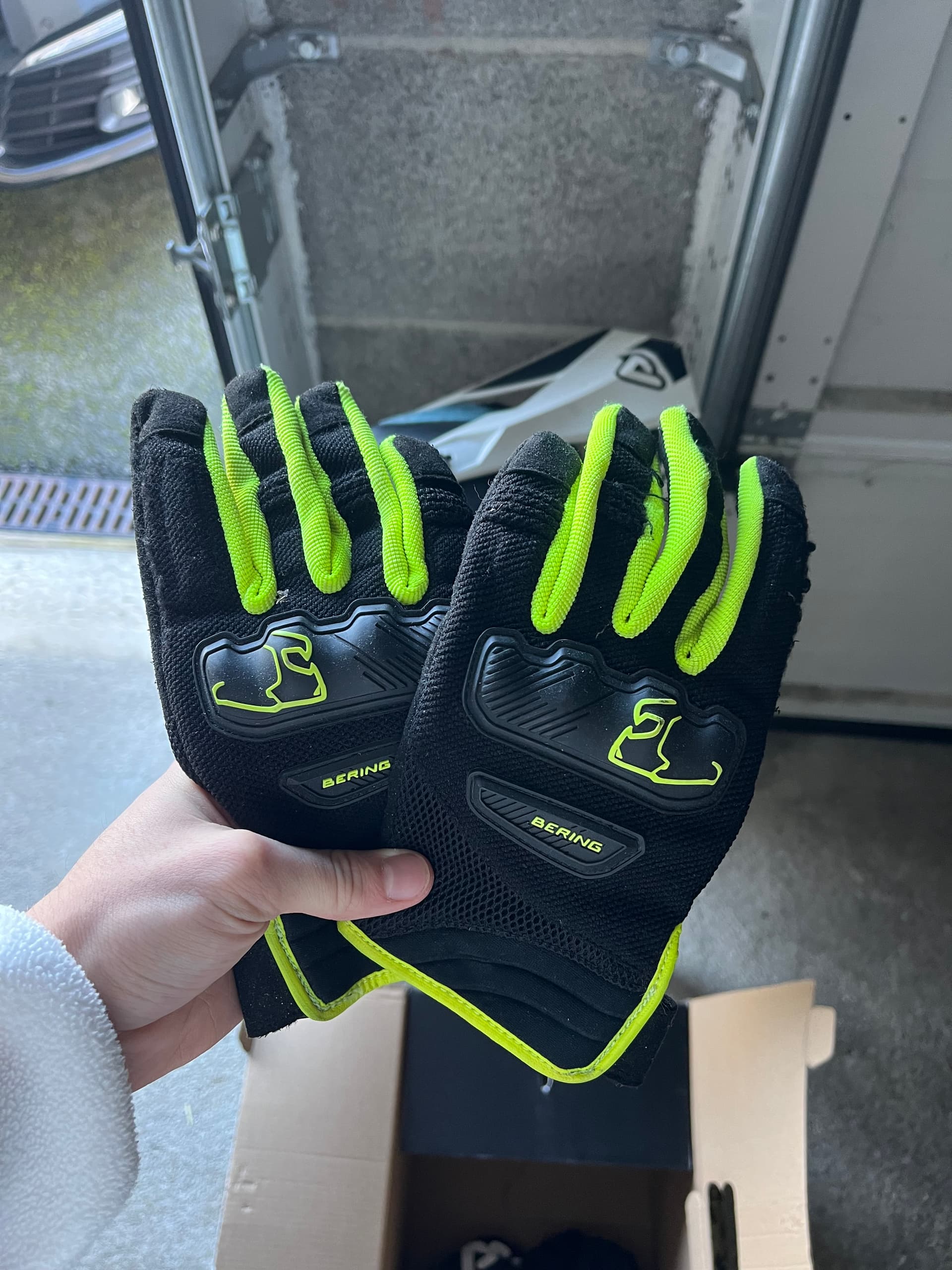 Casque de moto Acerbis avec son masque et ses deux paires de gants — photo 3/5