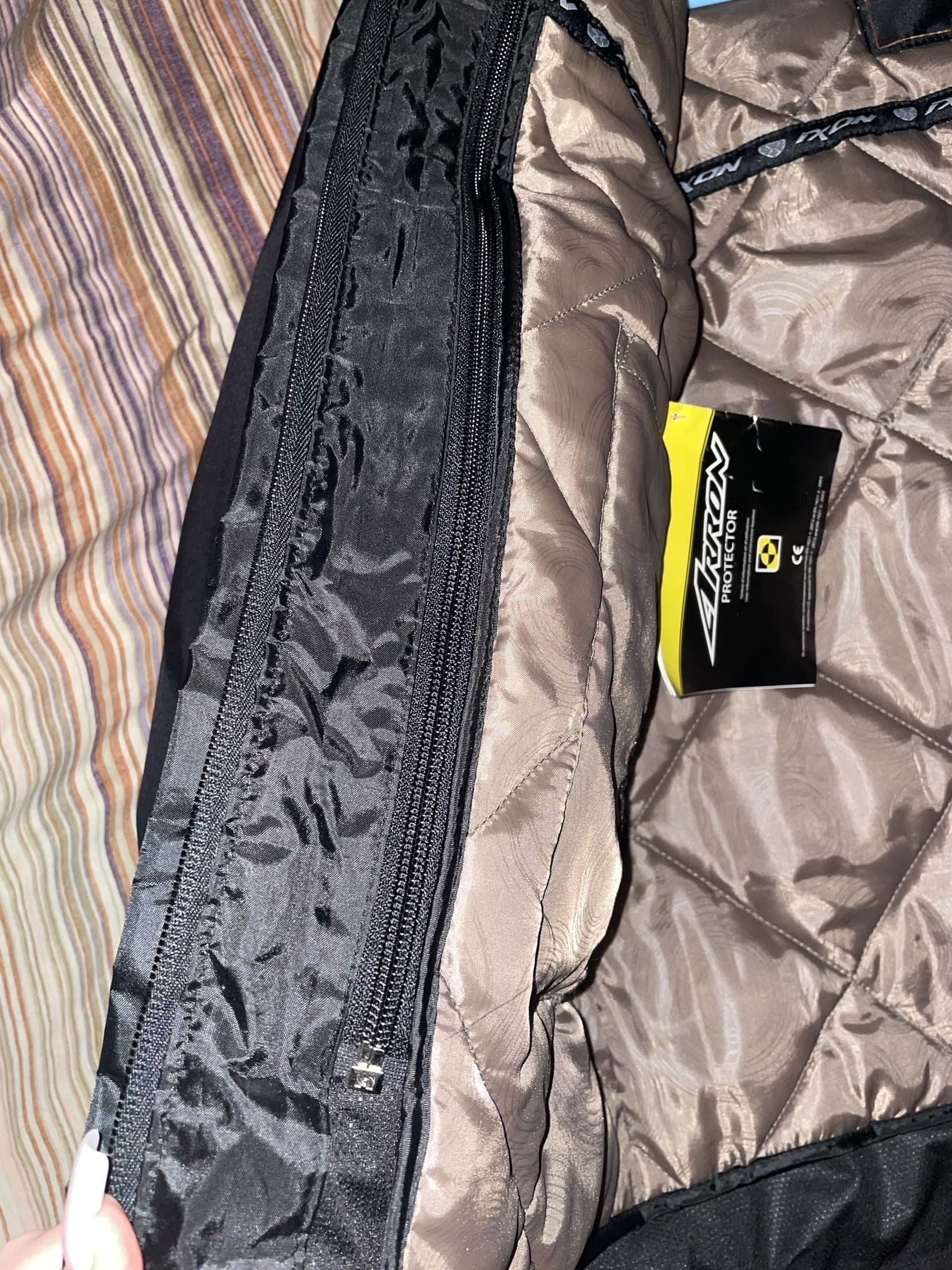 Veste moto ixon  parfaite état — photo 3/4