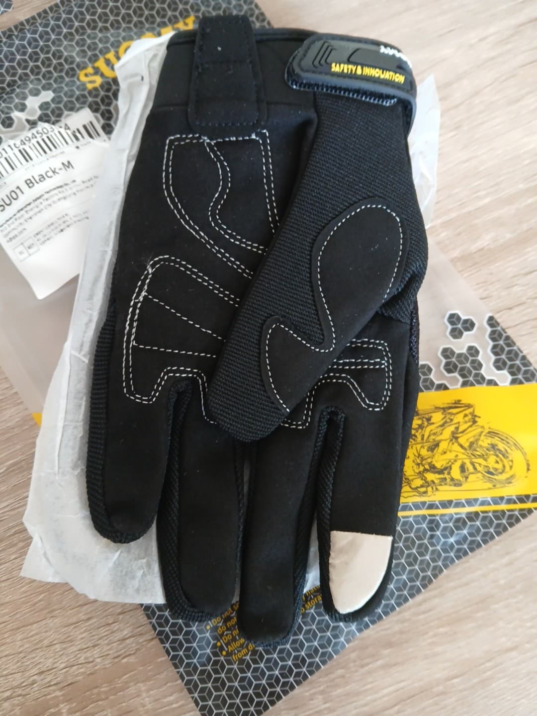 Magnifique gant tactile homologué neuf pour moto scooter