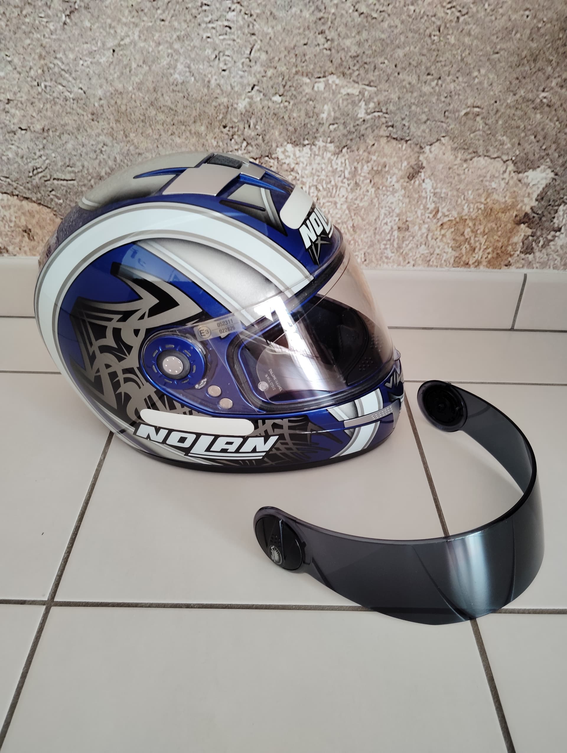 Casque moto taille L marque nolan