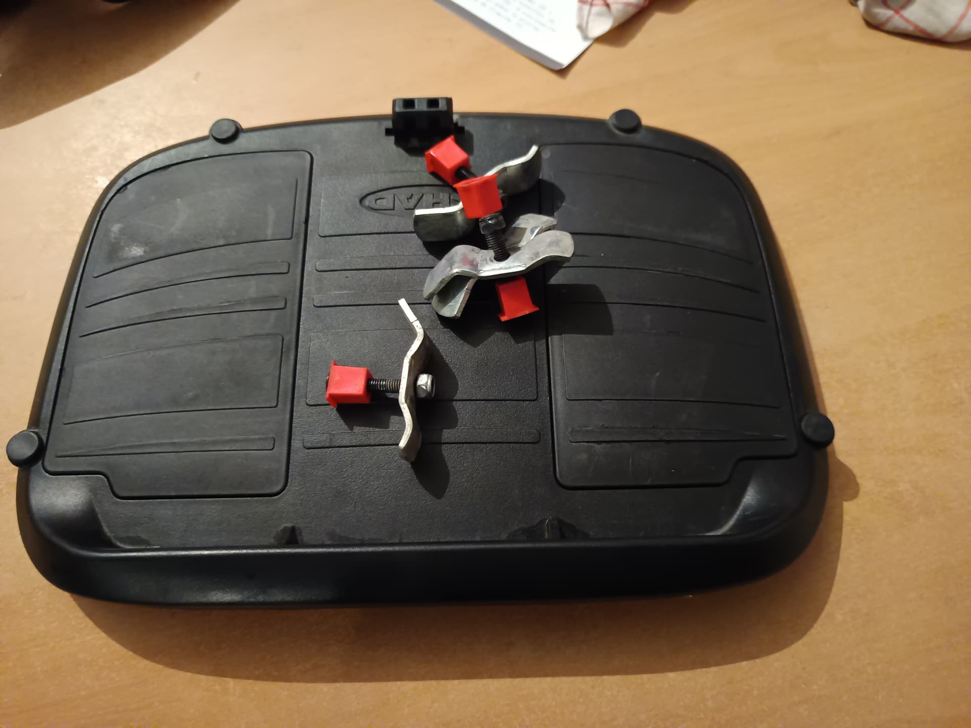 Top case — photo 2/5