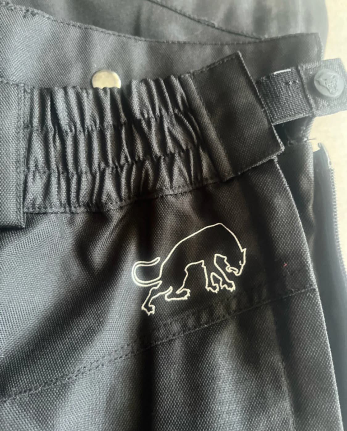 sur pantalon moto — photo 5/5