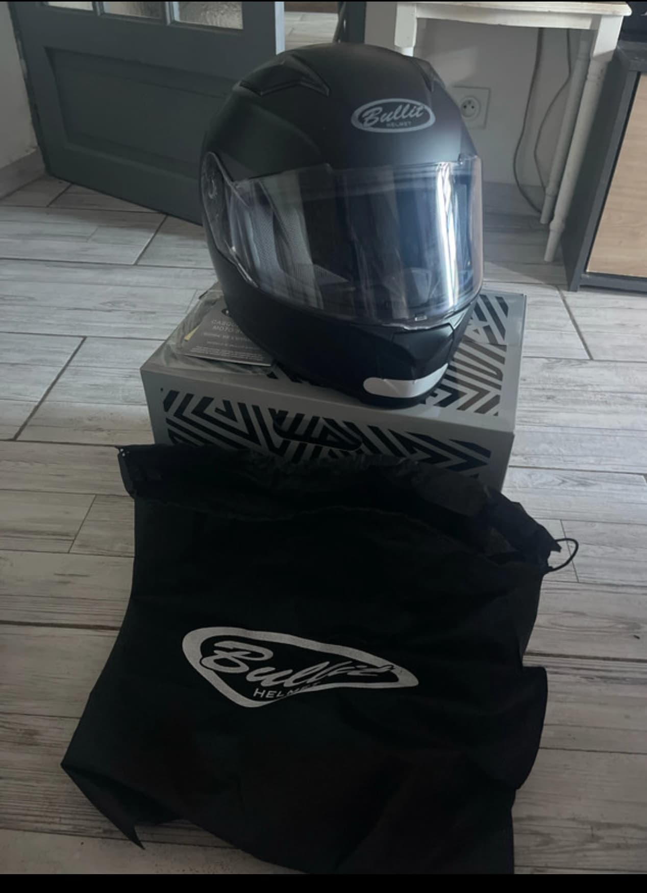 Casque bullit — photo 2/5