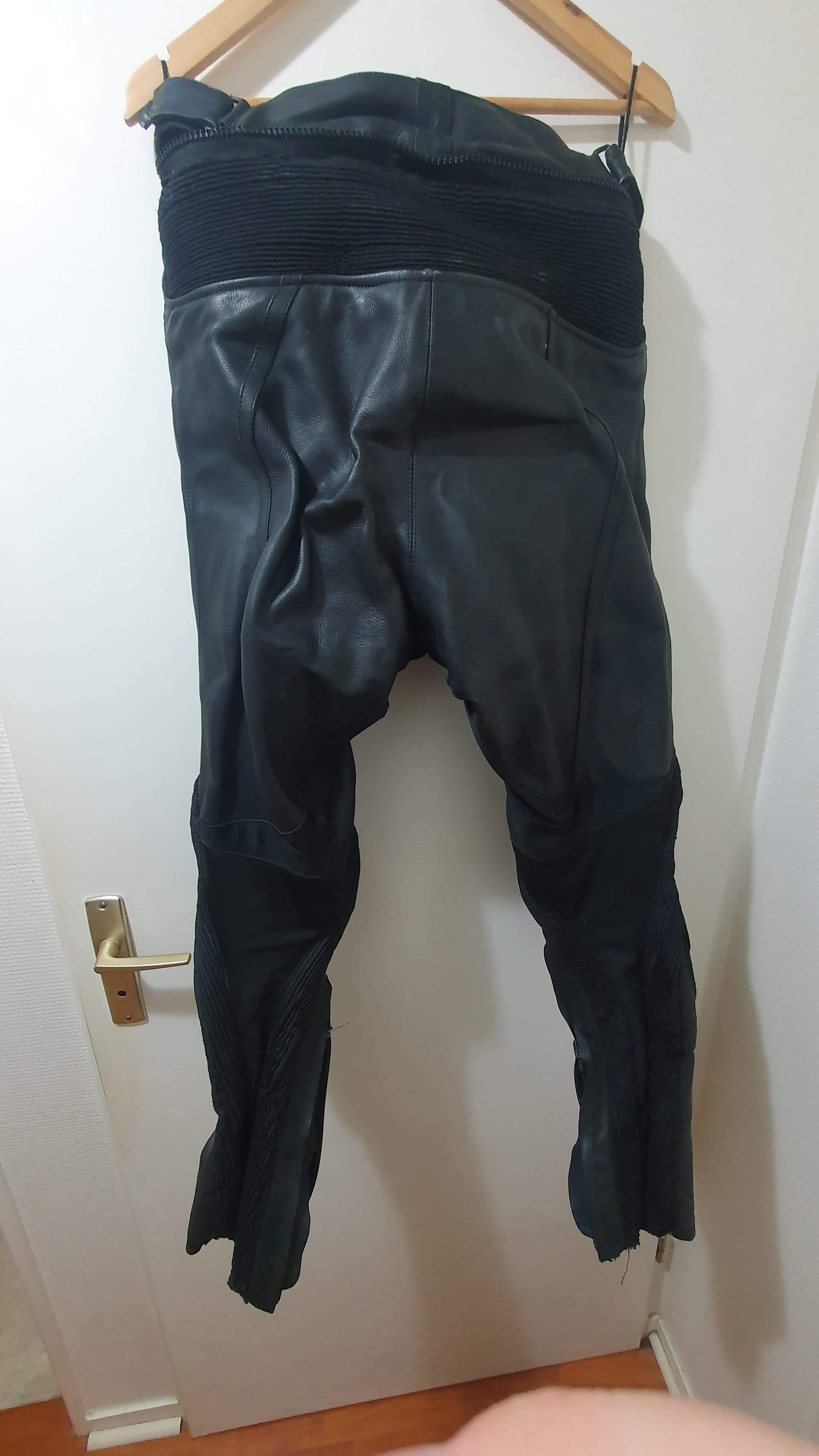Pantalon cuir SWEEP taille M avec sliders — photo 1/5