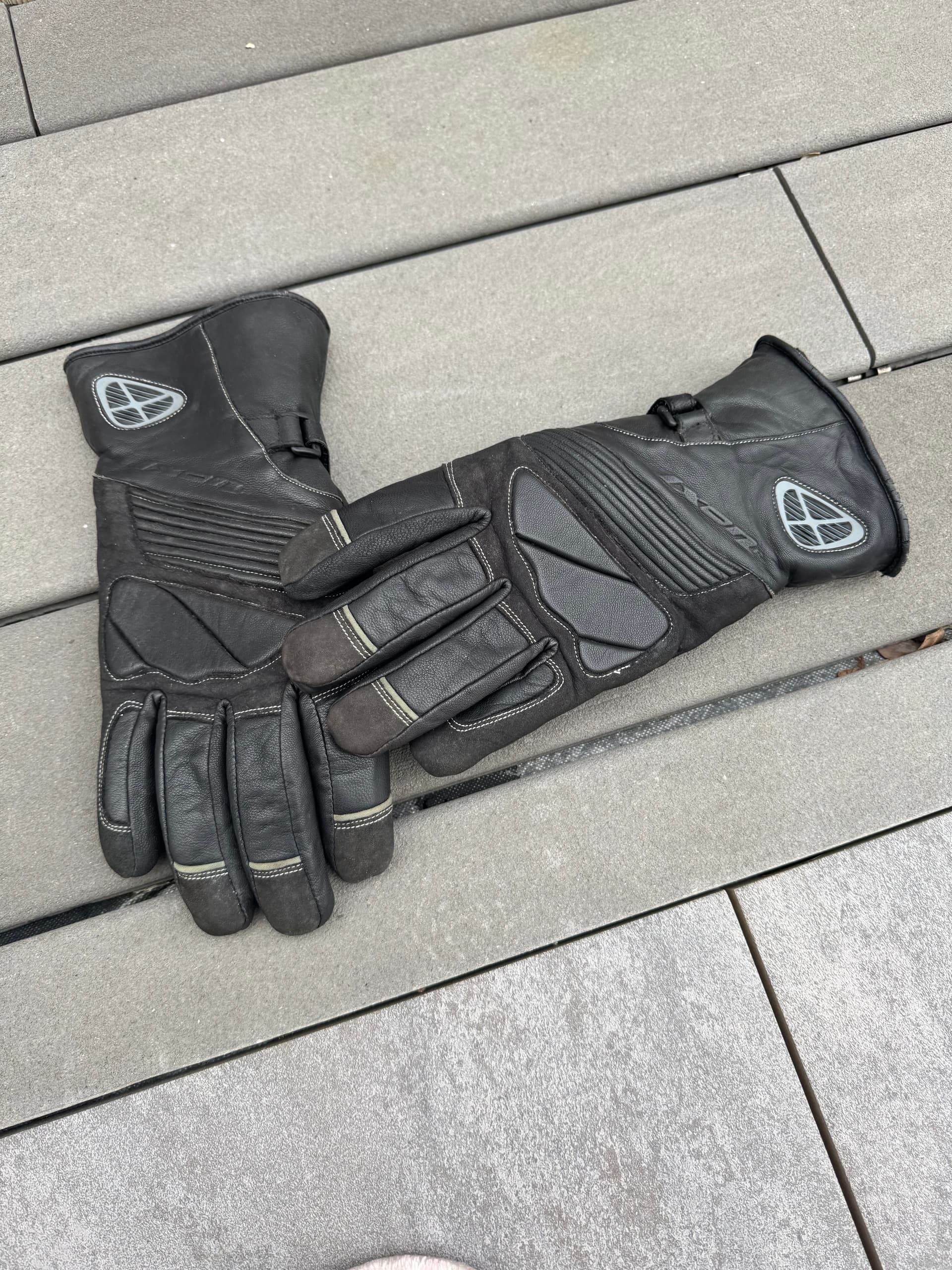 Gants moto IXON — photo 1/2