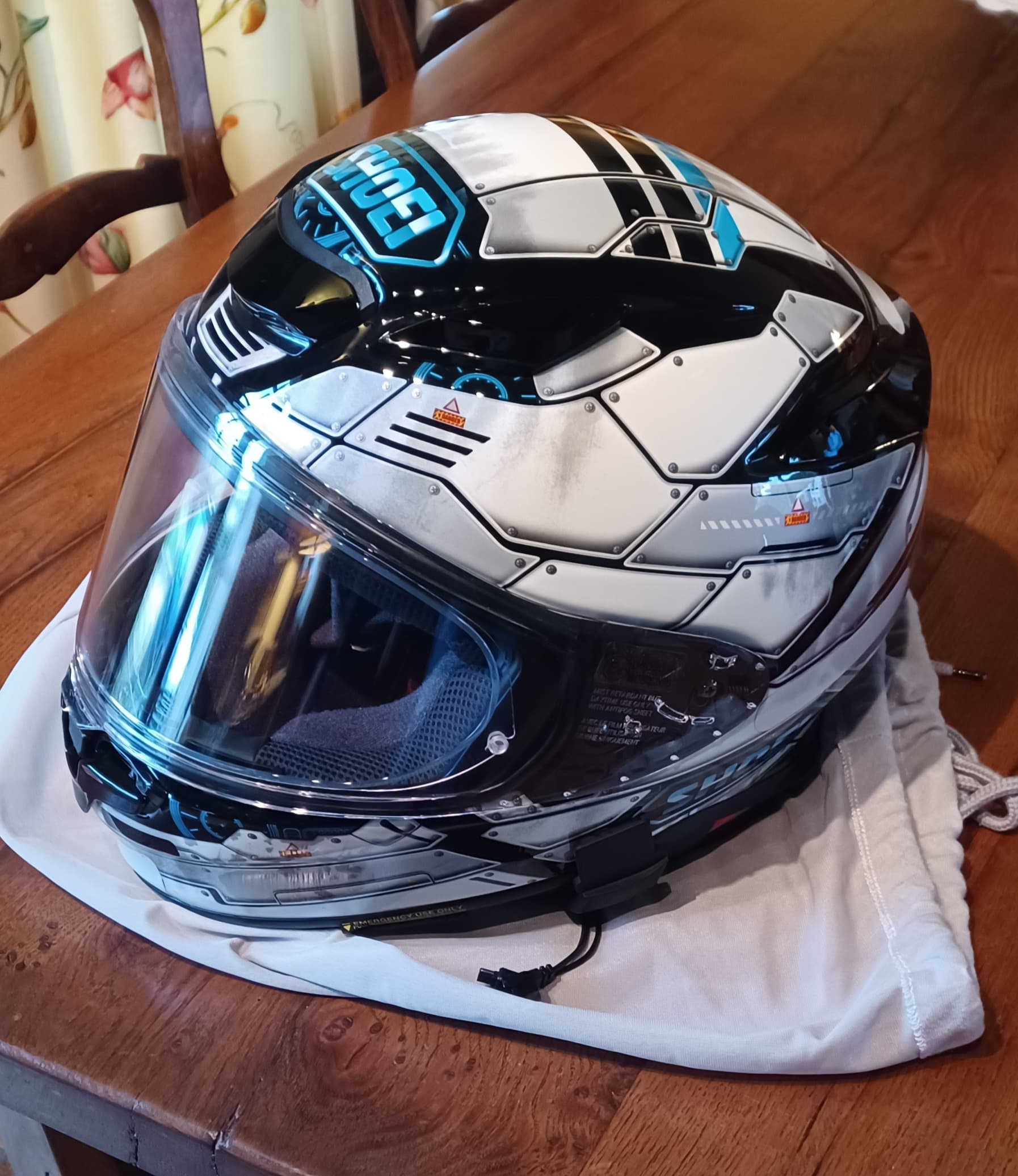Casque moto intégral  SHOEI - NXR2 Fortress taille S — photo 2/4