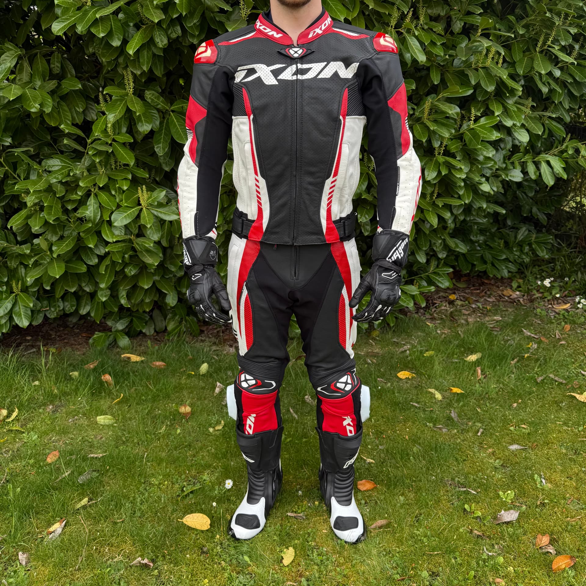 Pack équipement moto complet – IXON, Furygan, RST – taille S/M/42 – 650€ (négociable)