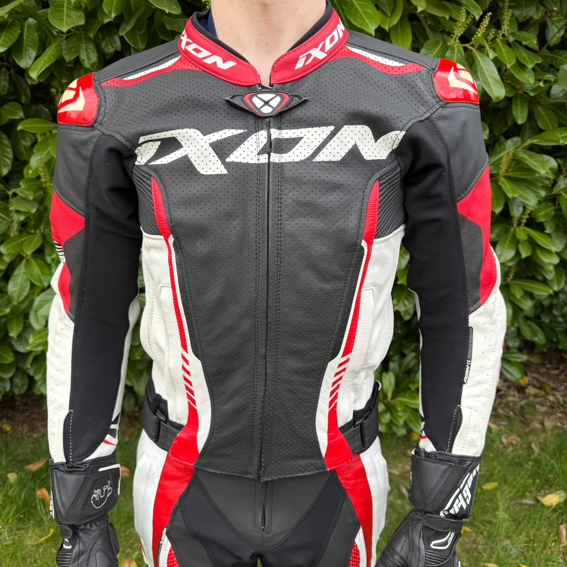 Pack équipement moto complet – IXON, Furygan, RST – taille S/M/42 – 650€ (négociable) — photo 2/3