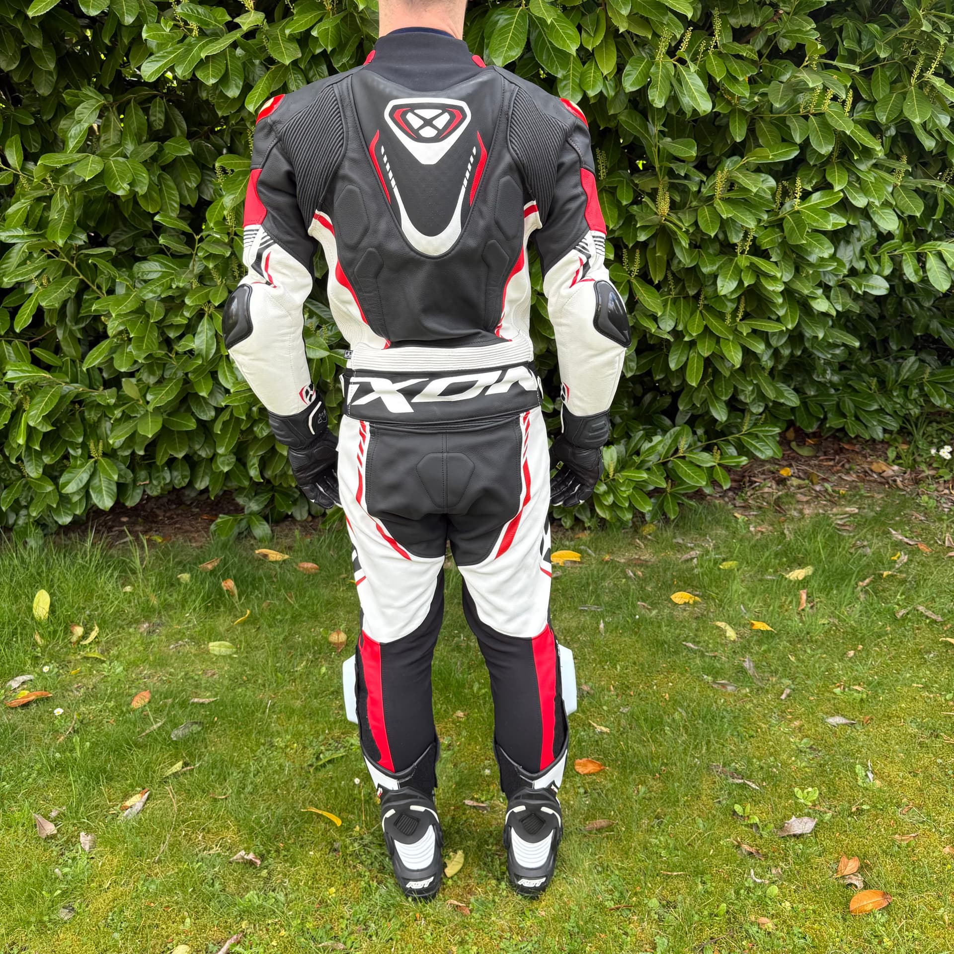 Pack équipement moto complet – IXON, Furygan, RST – taille S/M/42 – 650€ (négociable) — photo 3/3